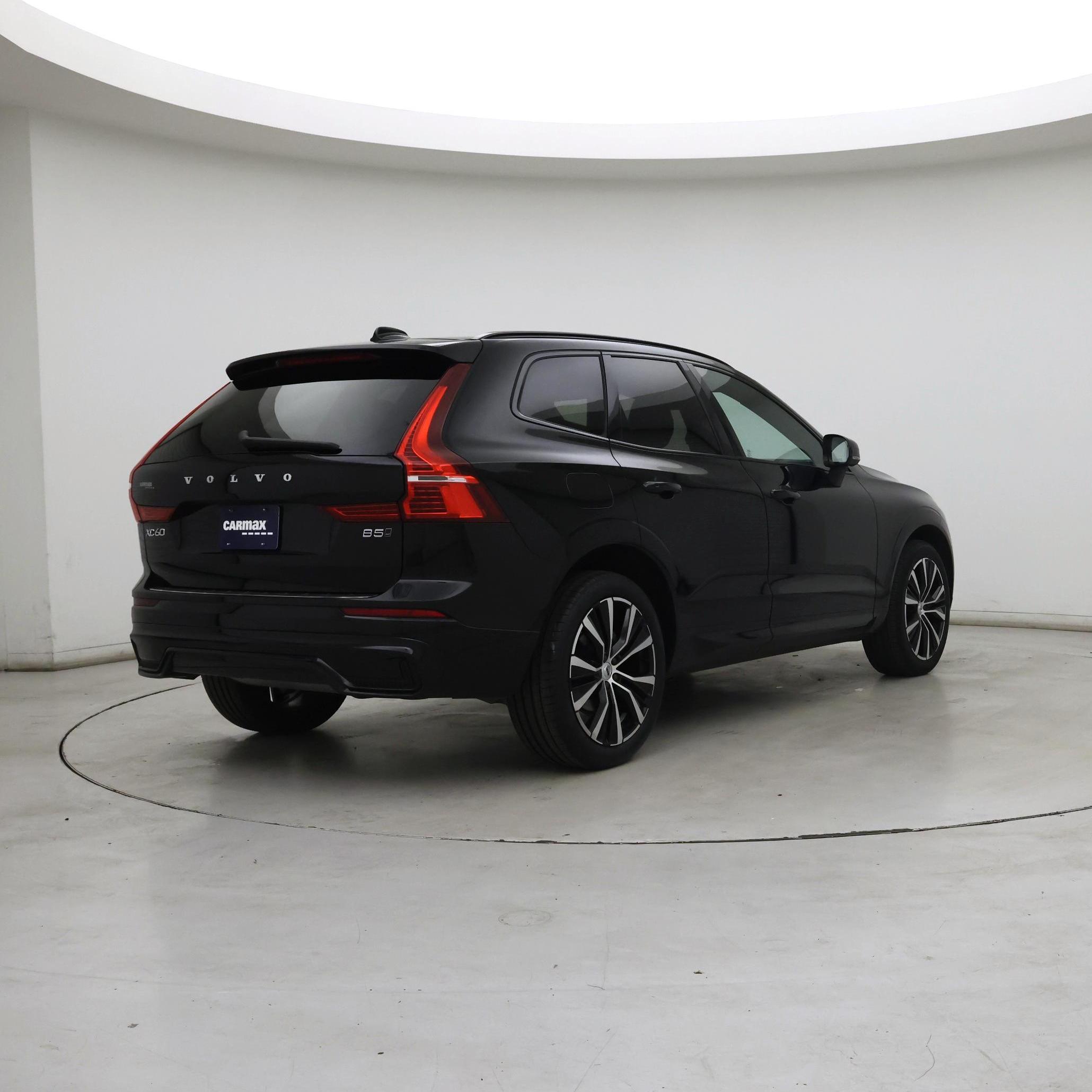 Thumbnail: 2023 Volvo XC60 - 8