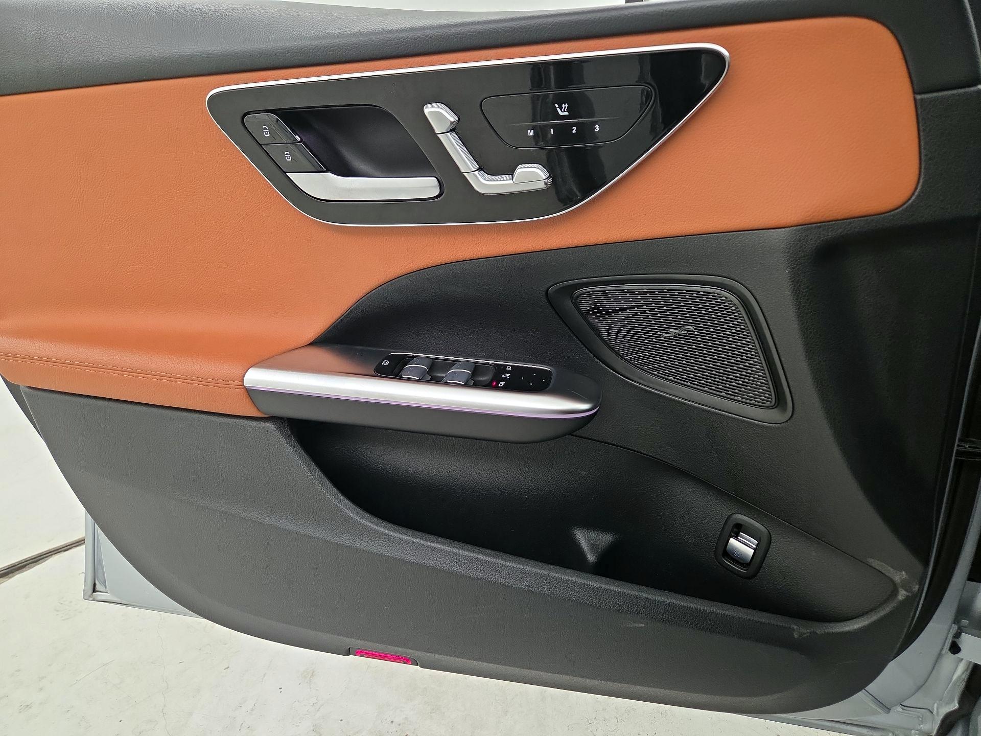 Thumbnail: 2022 Mercedes-Benz C-Class - 12