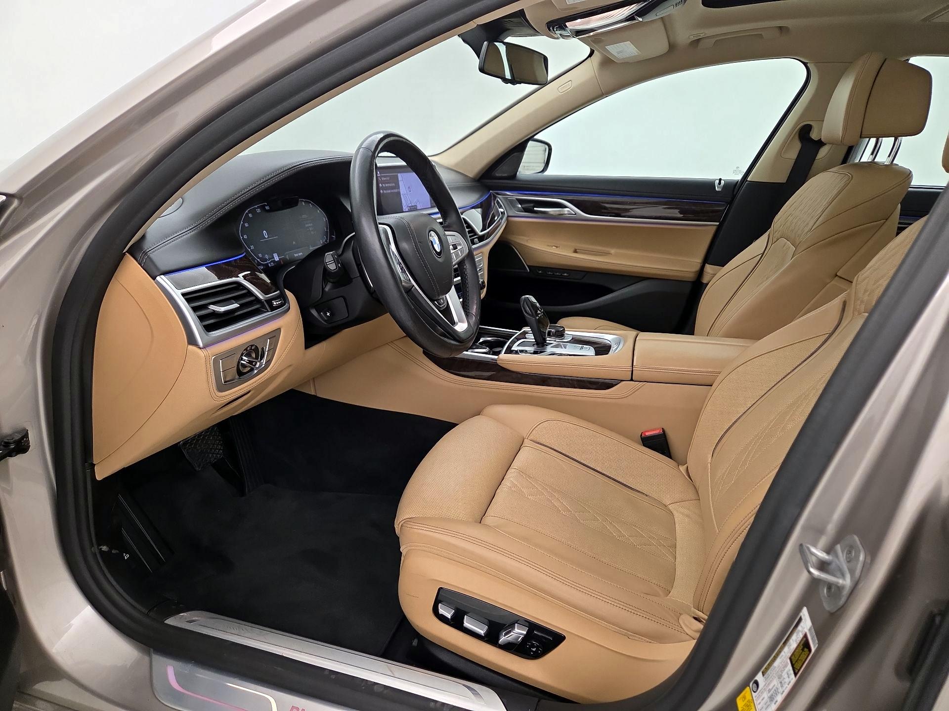 Thumbnail: 2021 BMW 7 Series - 11