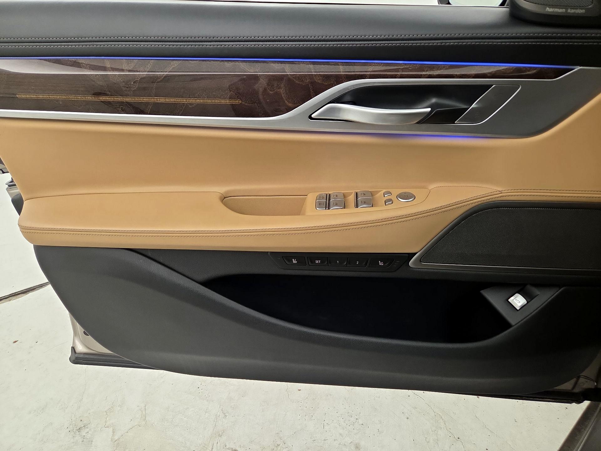 Thumbnail: 2021 BMW 7 Series - 12