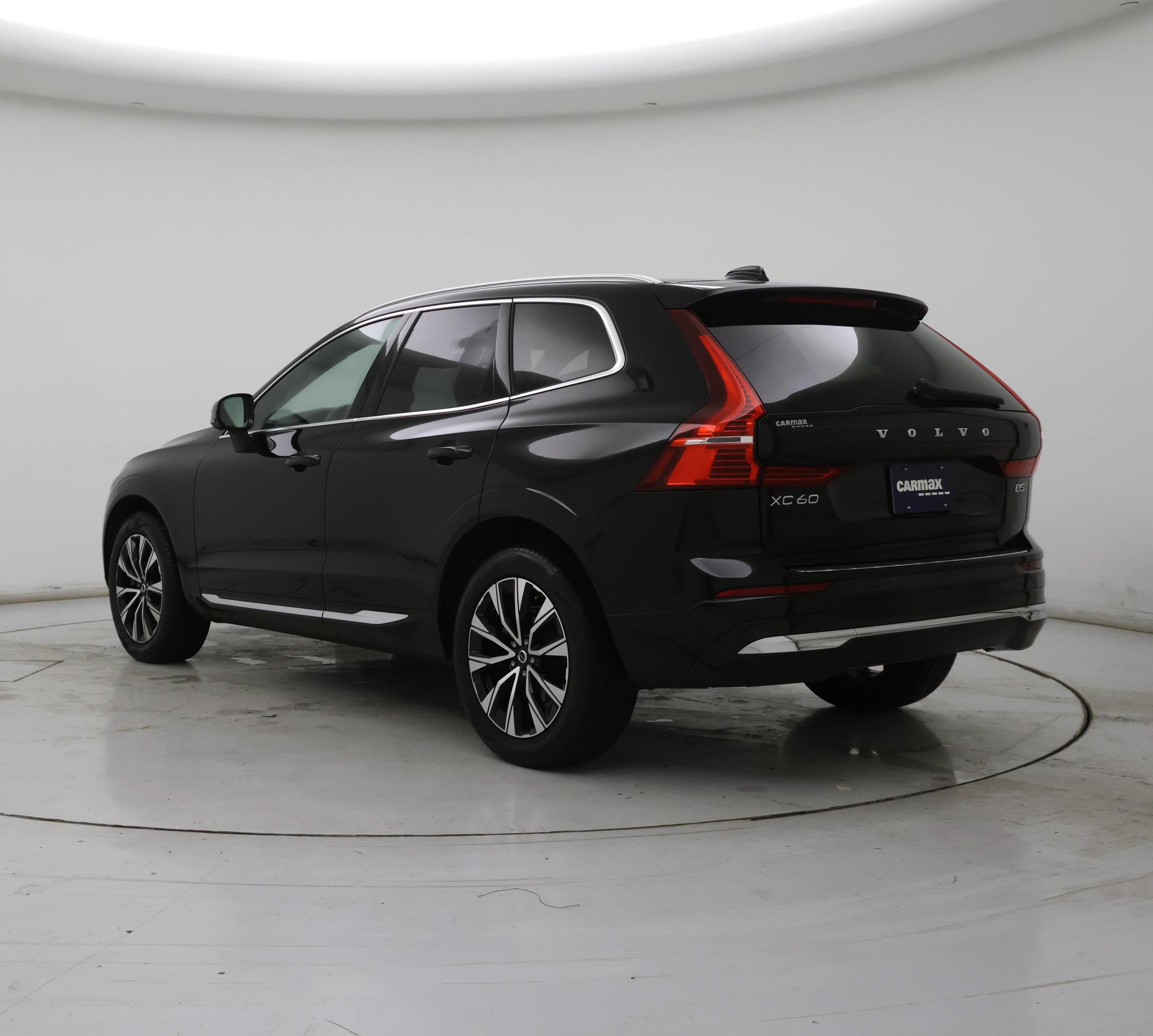 Thumbnail: 2023 Volvo XC60 - 2
