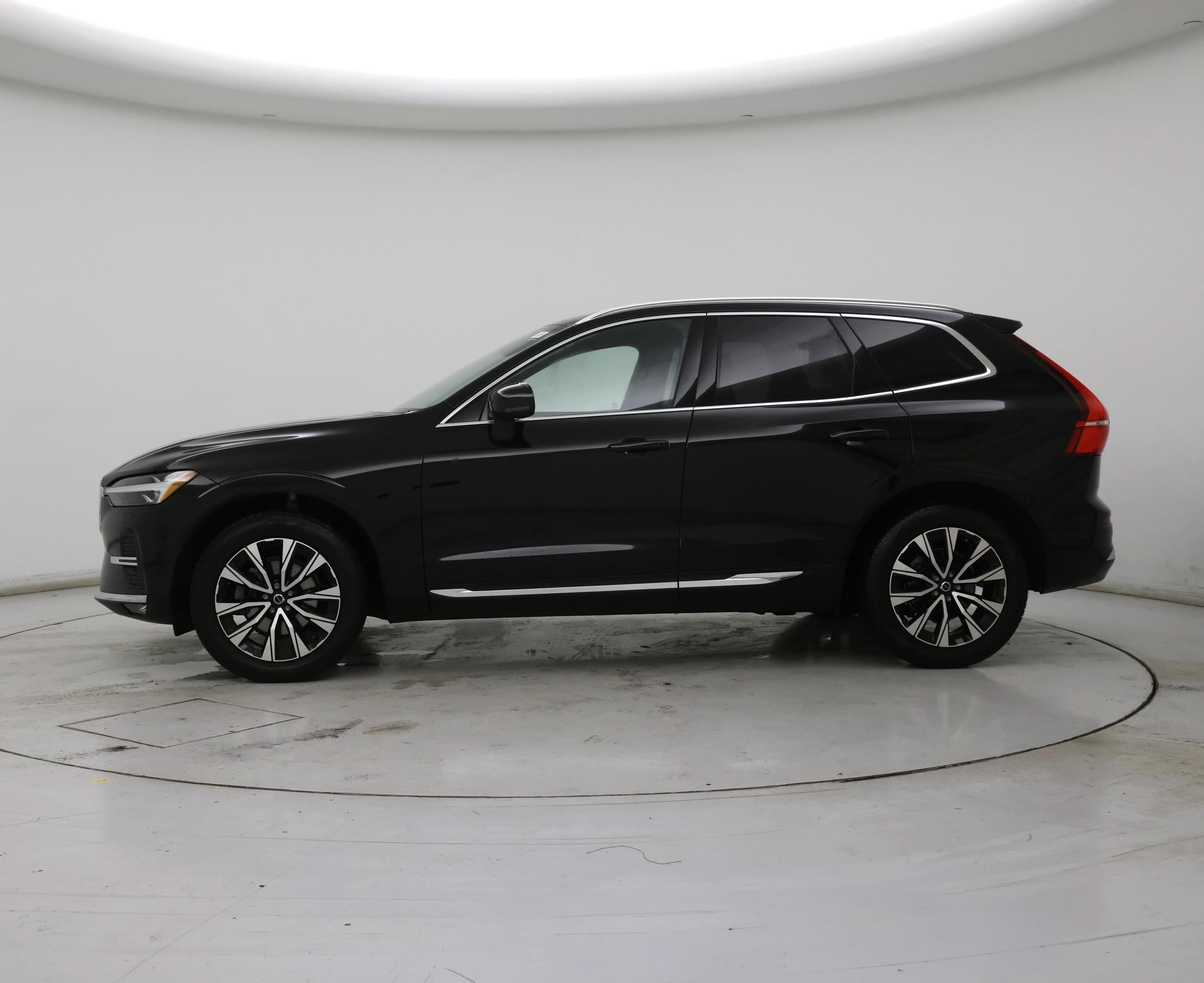 Thumbnail: 2023 Volvo XC60 - 3