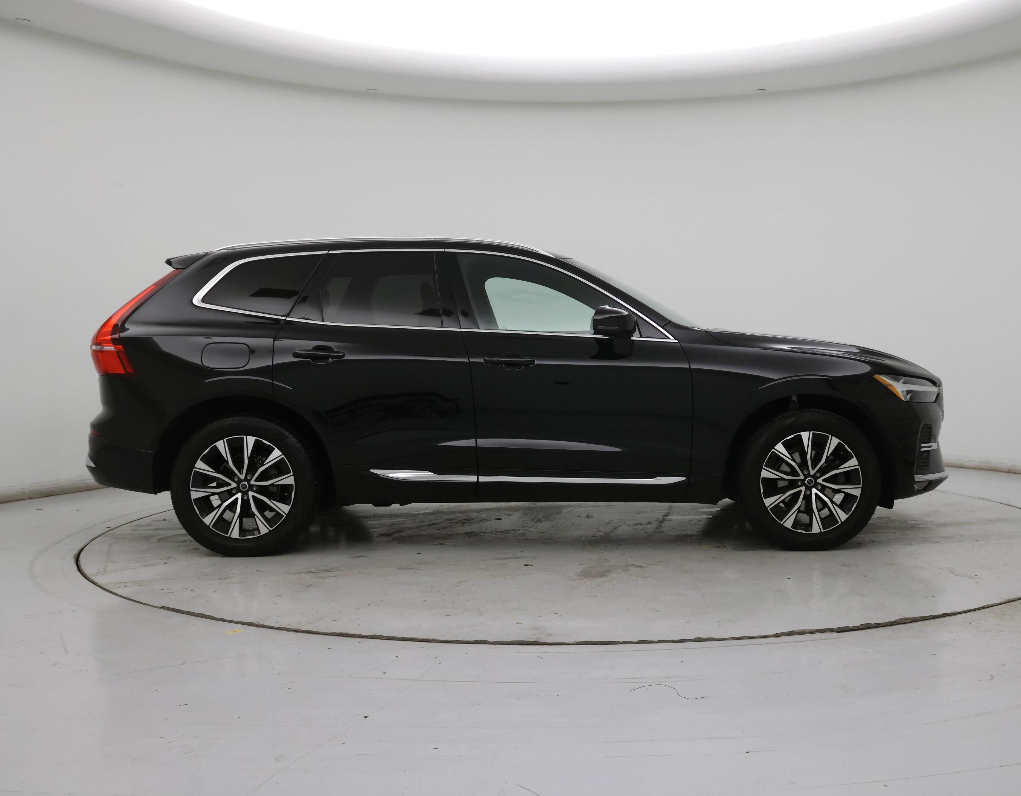 Thumbnail: 2023 Volvo XC60 - 7