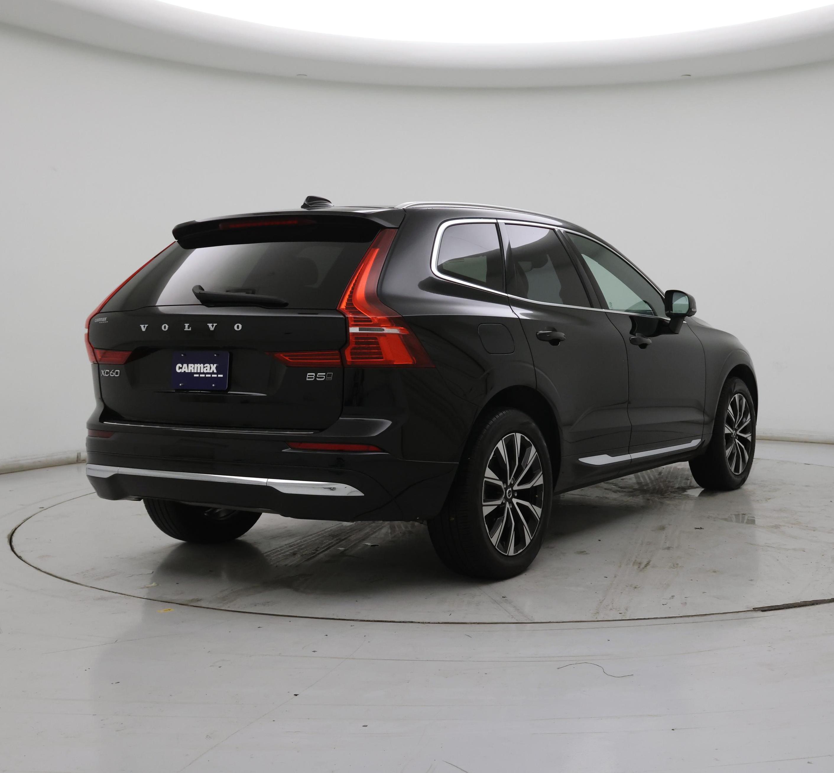 Thumbnail: 2023 Volvo XC60 - 8