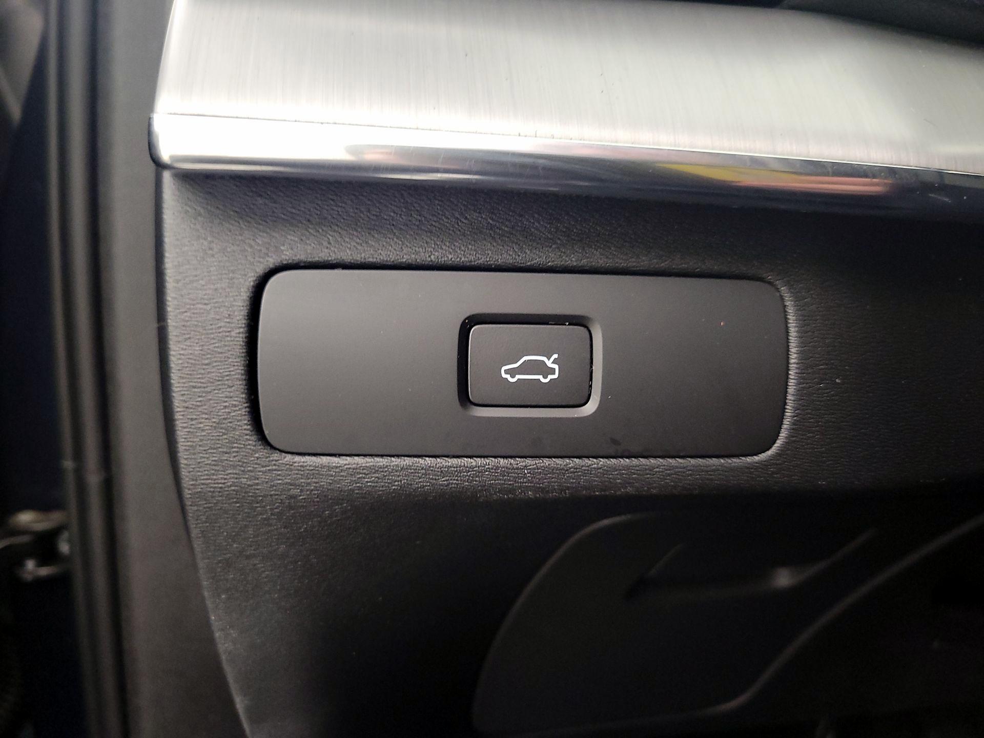 Thumbnail: 2023 Volvo XC90 - 13