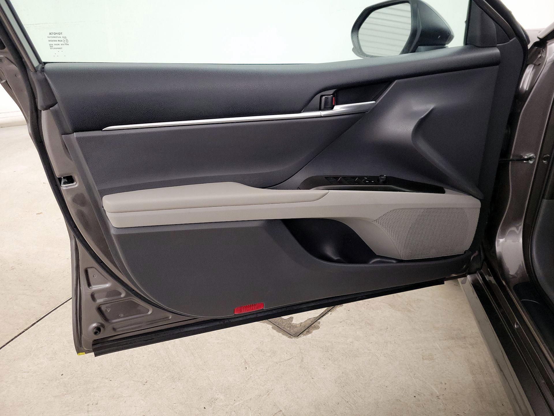 Thumbnail: 2023 Toyota Camry - 12