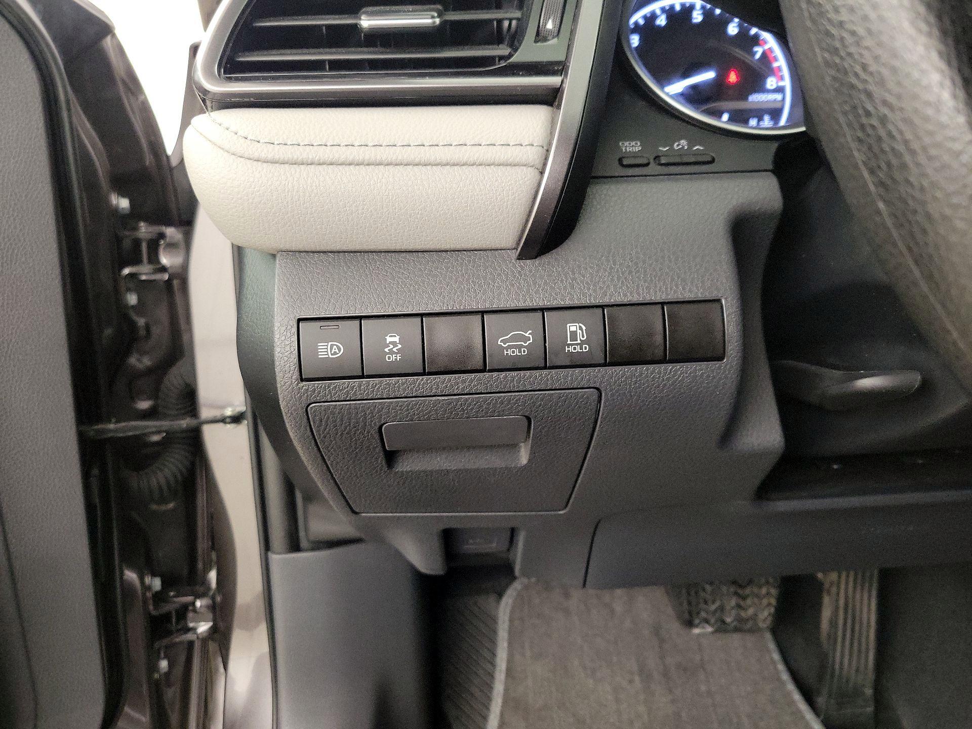 Thumbnail: 2023 Toyota Camry - 13