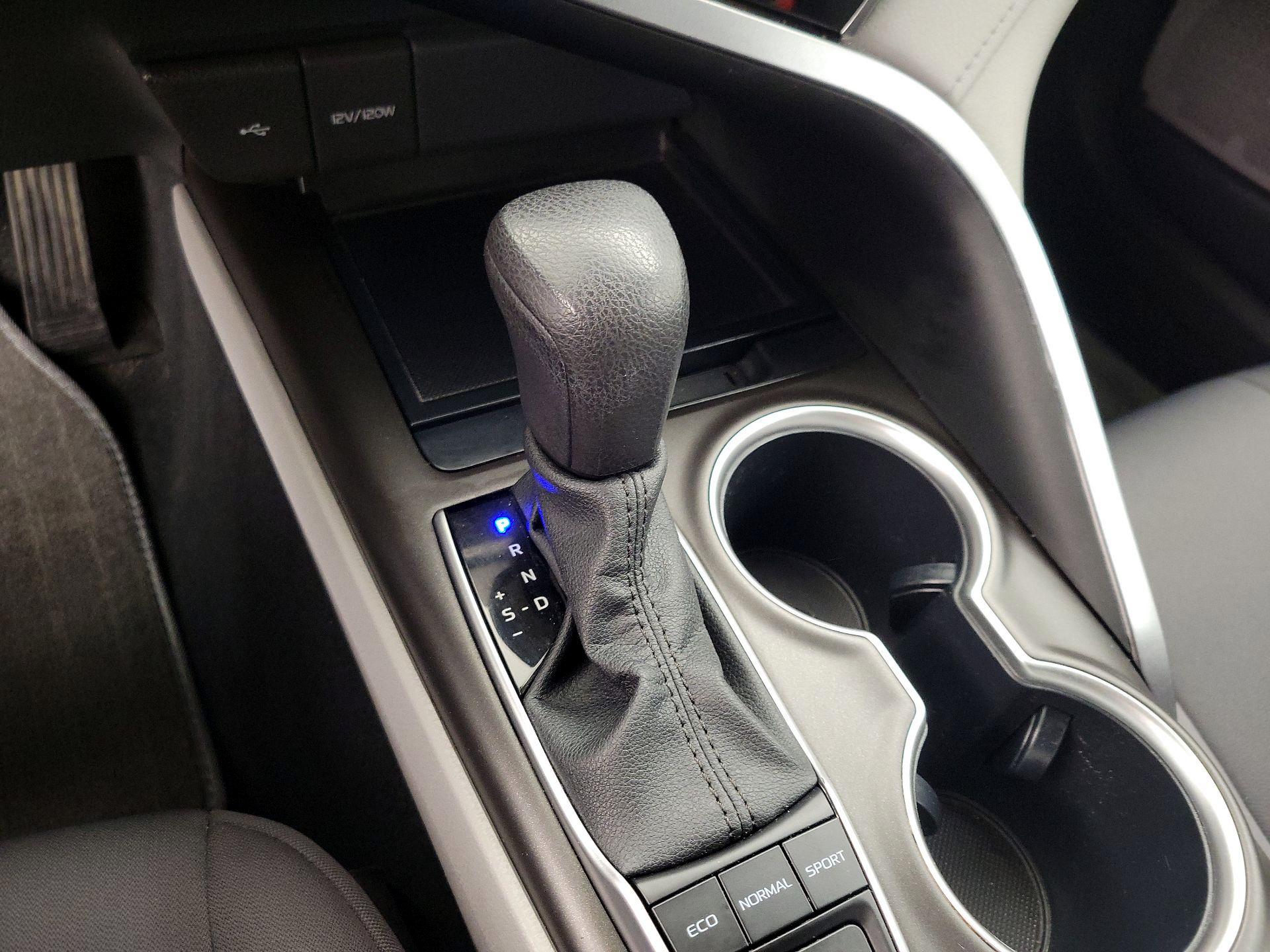 Thumbnail: 2023 Toyota Camry - 17