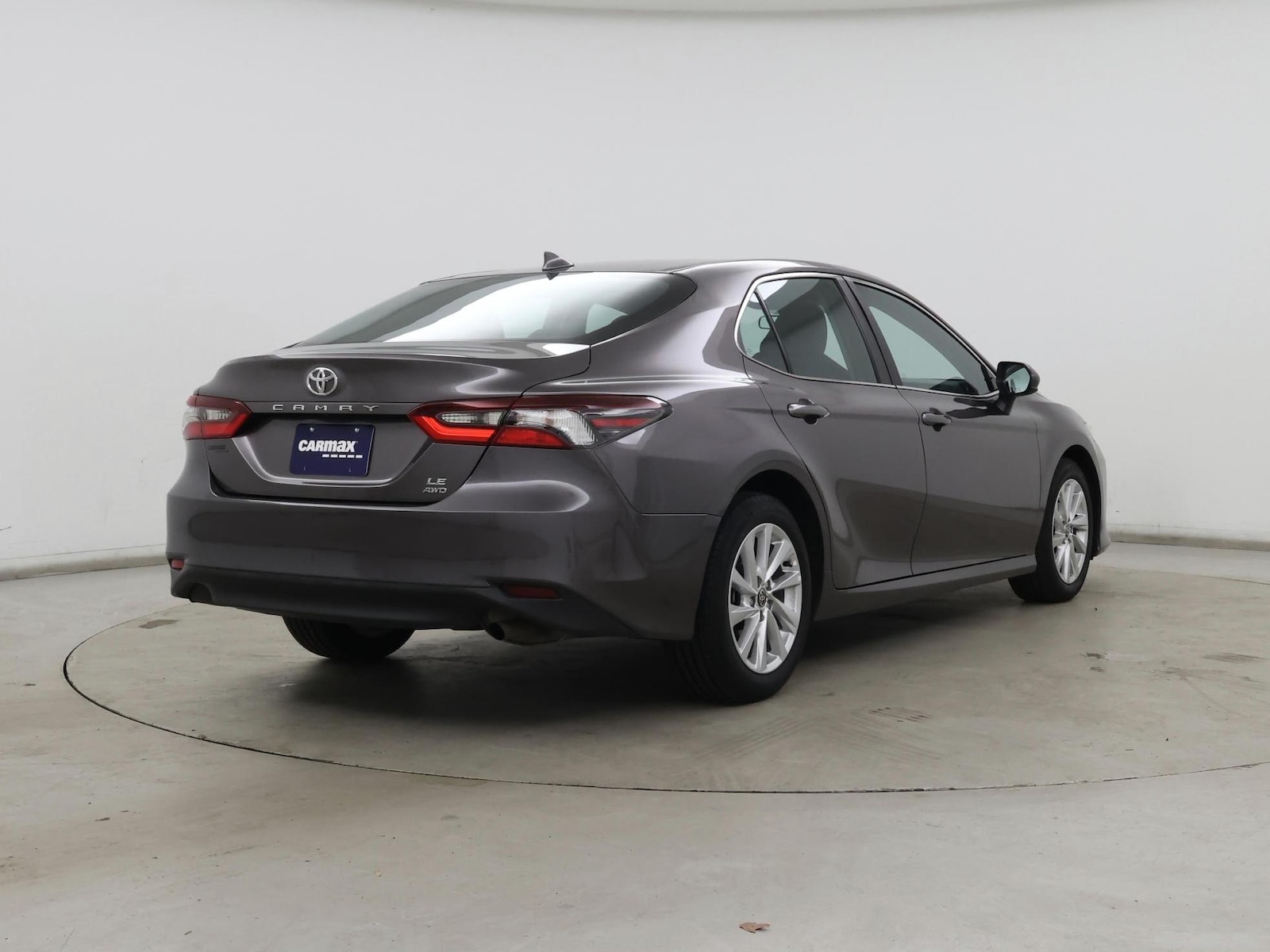 2023 Toyota Camry LE - Photo 9