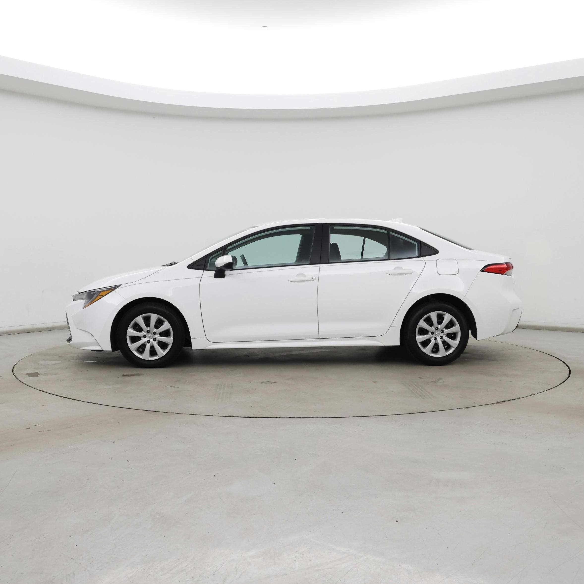 Thumbnail: 2023 Toyota Corolla - 3