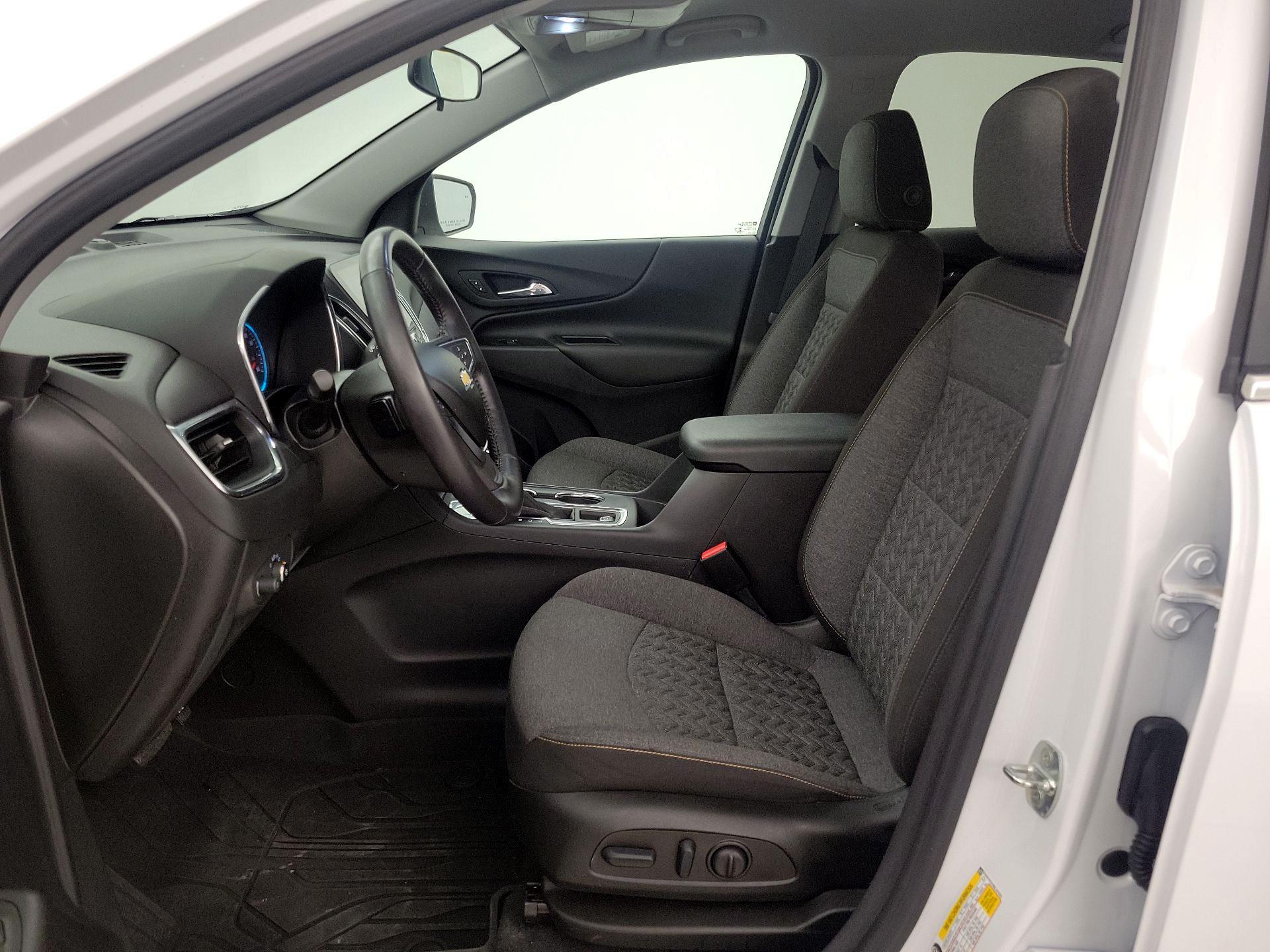 Thumbnail: 2022 Chevrolet Equinox - 11