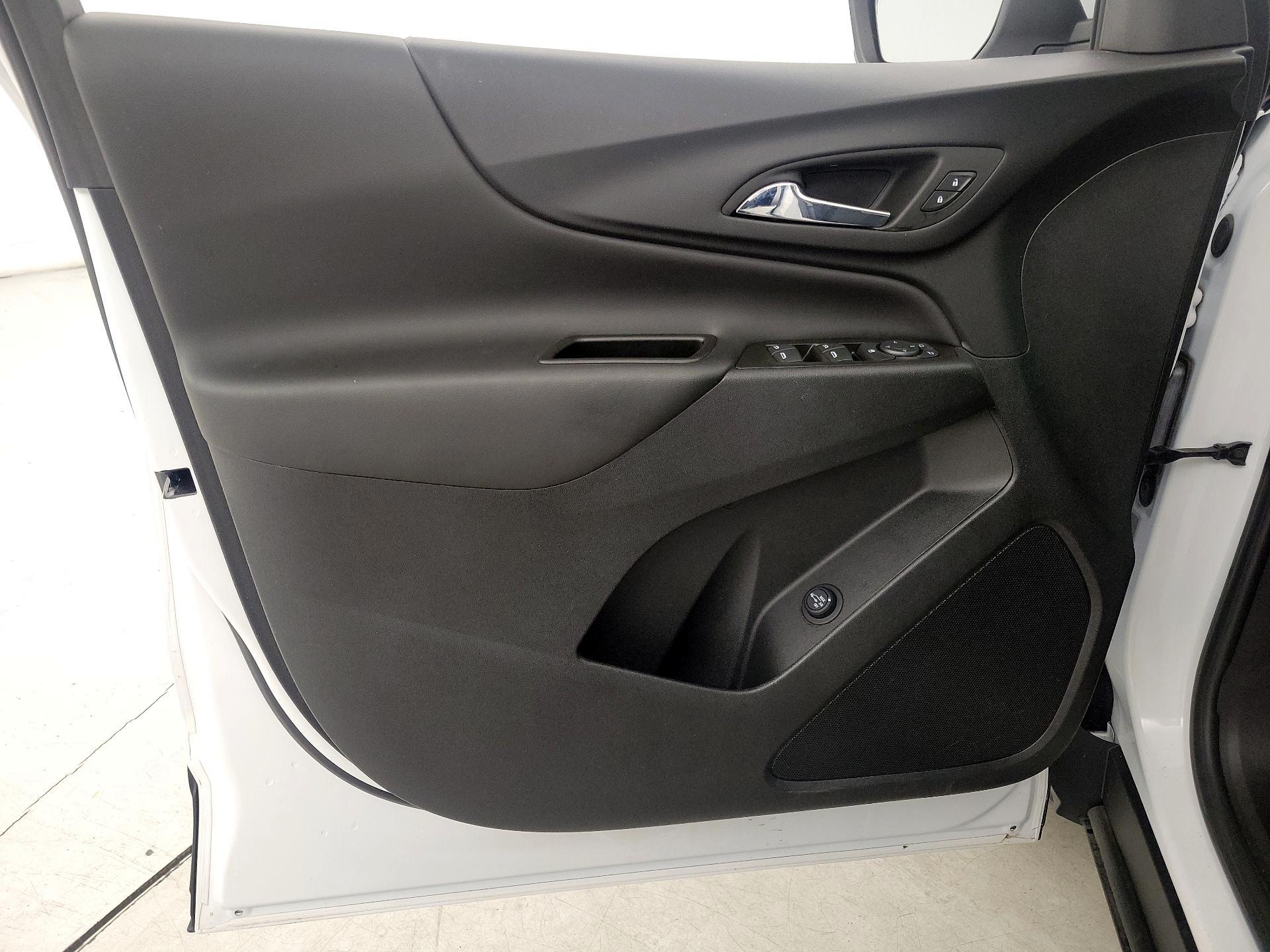 Thumbnail: 2022 Chevrolet Equinox - 12