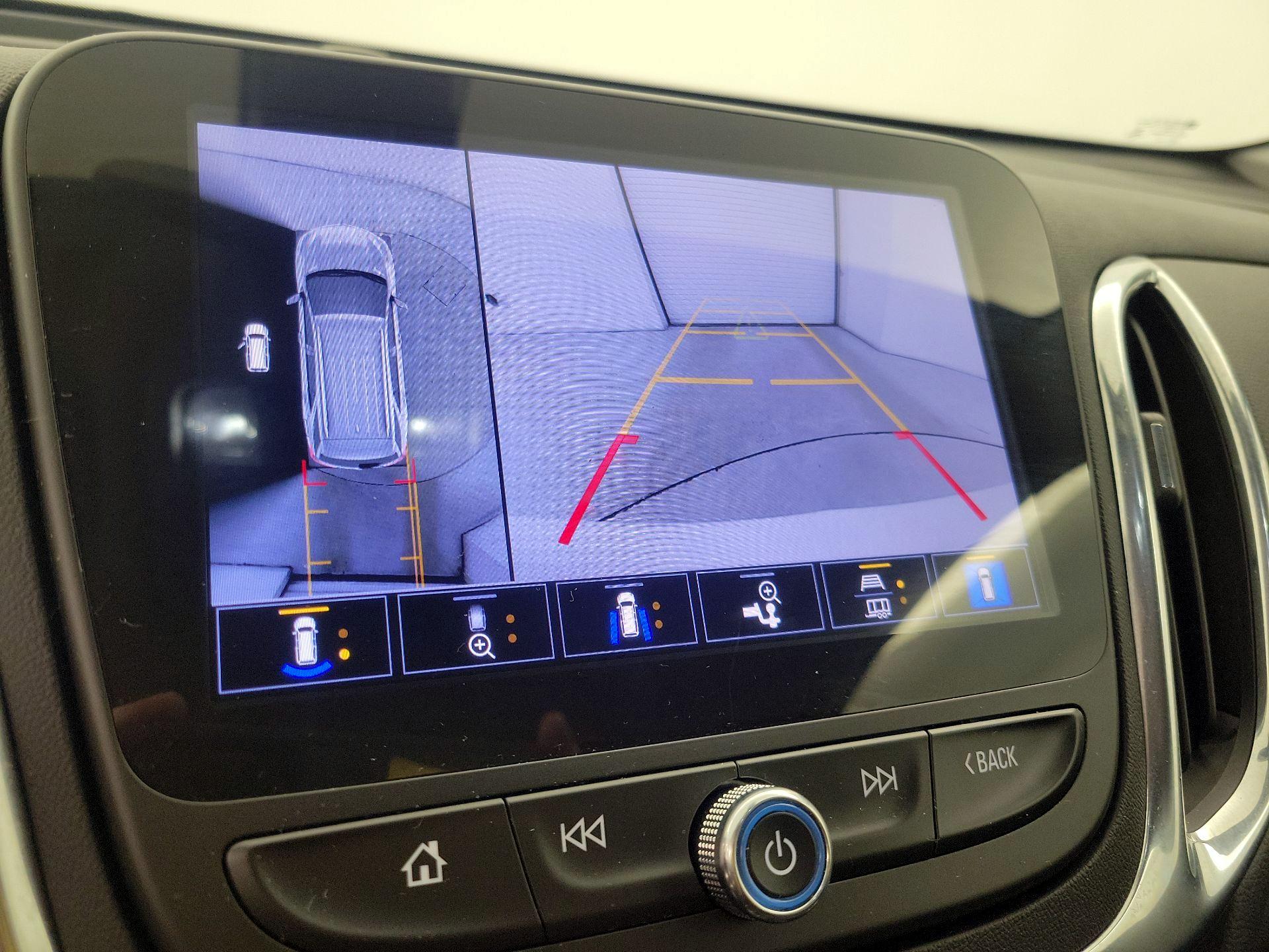 Thumbnail: 2022 Chevrolet Equinox - 14