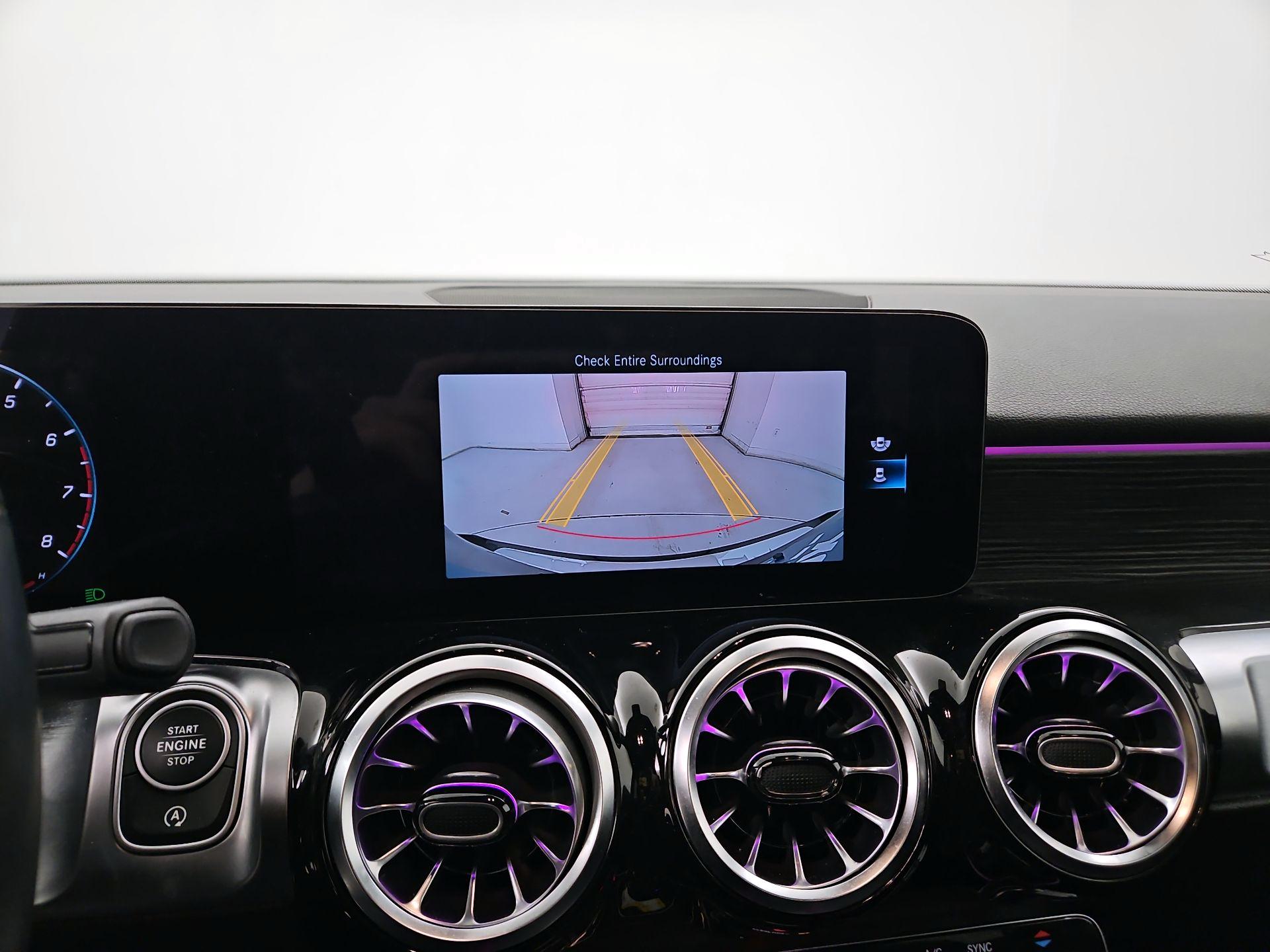 Thumbnail: 2023 Mercedes-Benz GLB - 14