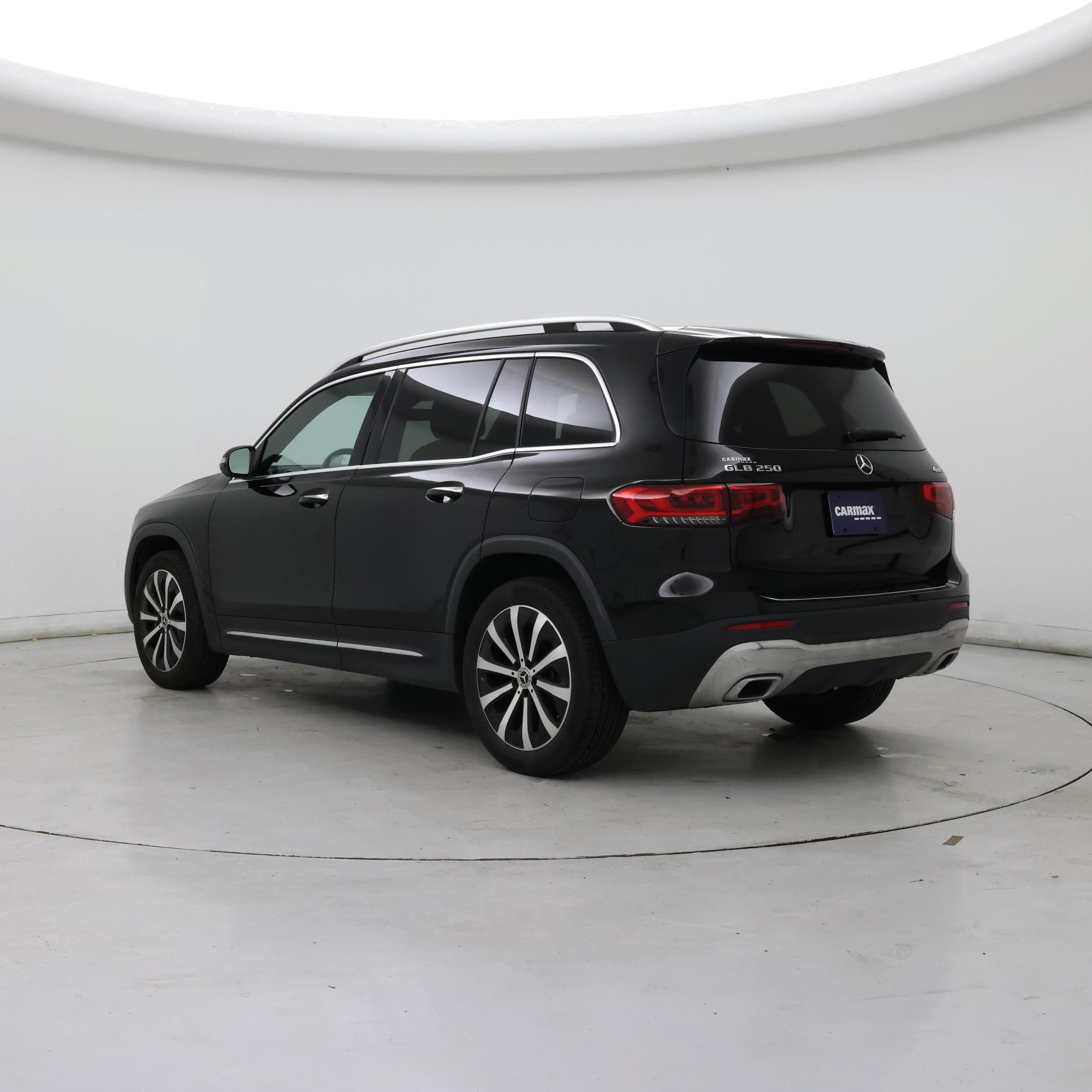 Thumbnail: 2023 Mercedes-Benz GLB - 2