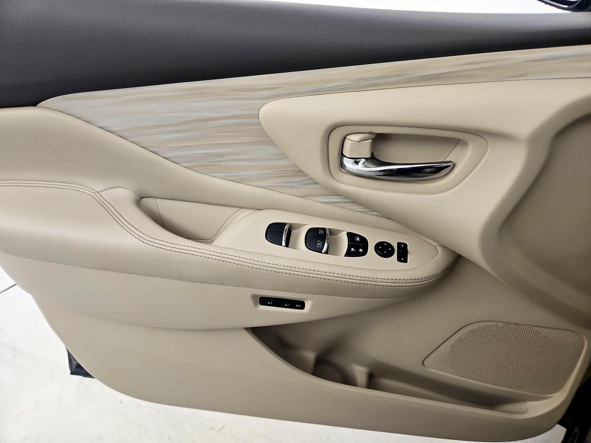 Thumbnail: 2015 Nissan Murano - 12