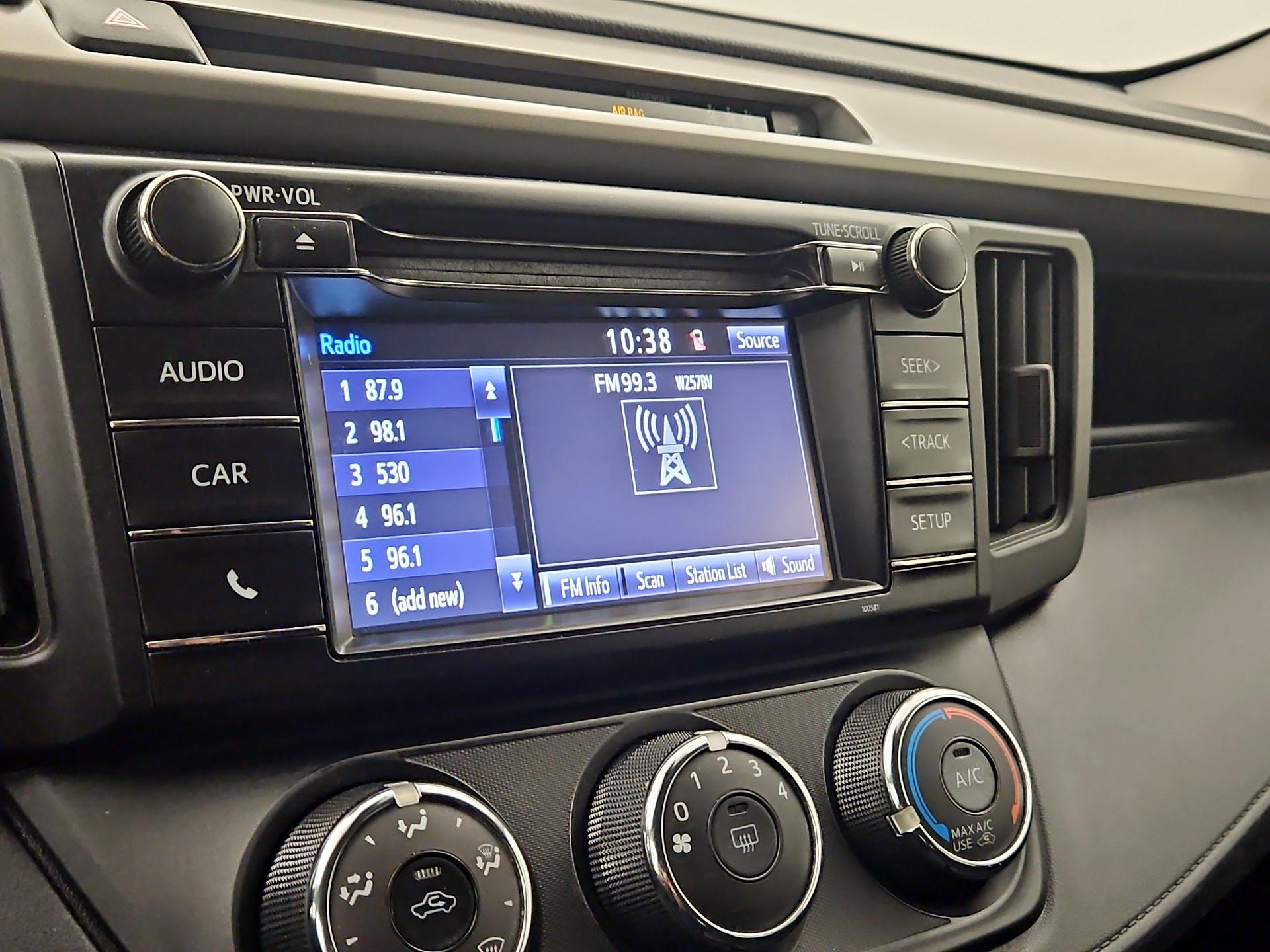 Thumbnail: 2017 Toyota RAV4 - 15