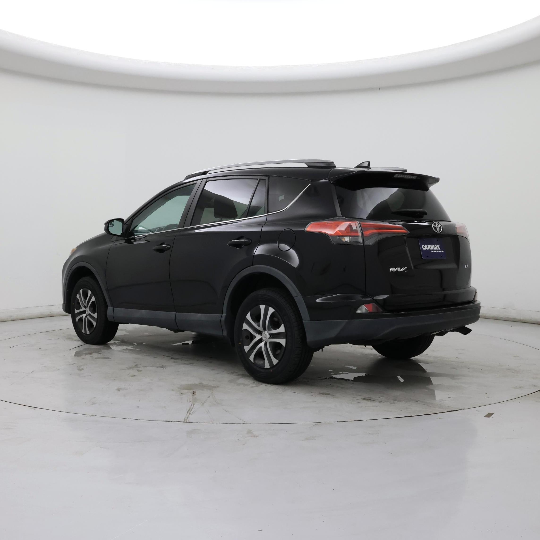 Thumbnail: 2017 Toyota RAV4 - 2