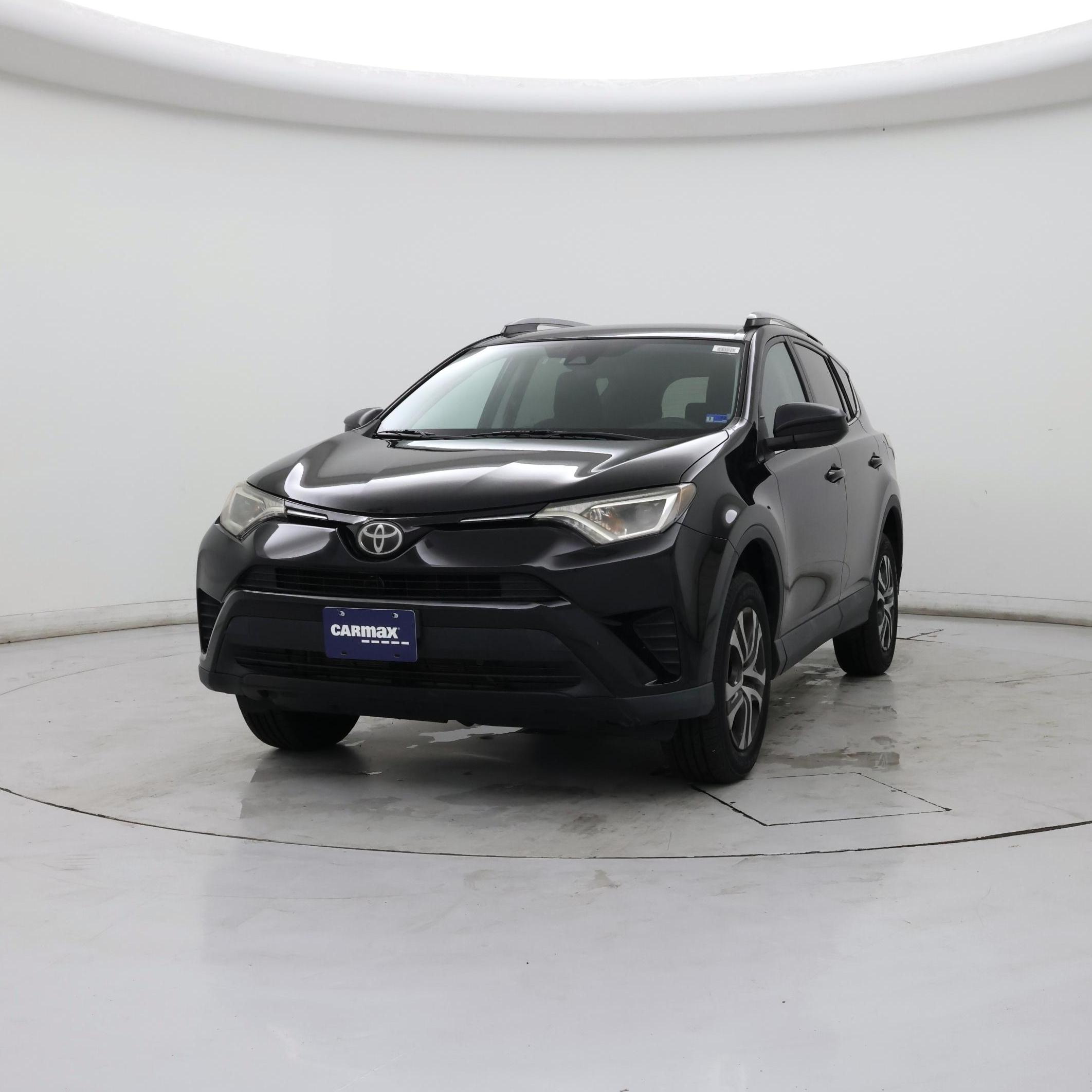 Thumbnail: 2017 Toyota RAV4 - 4