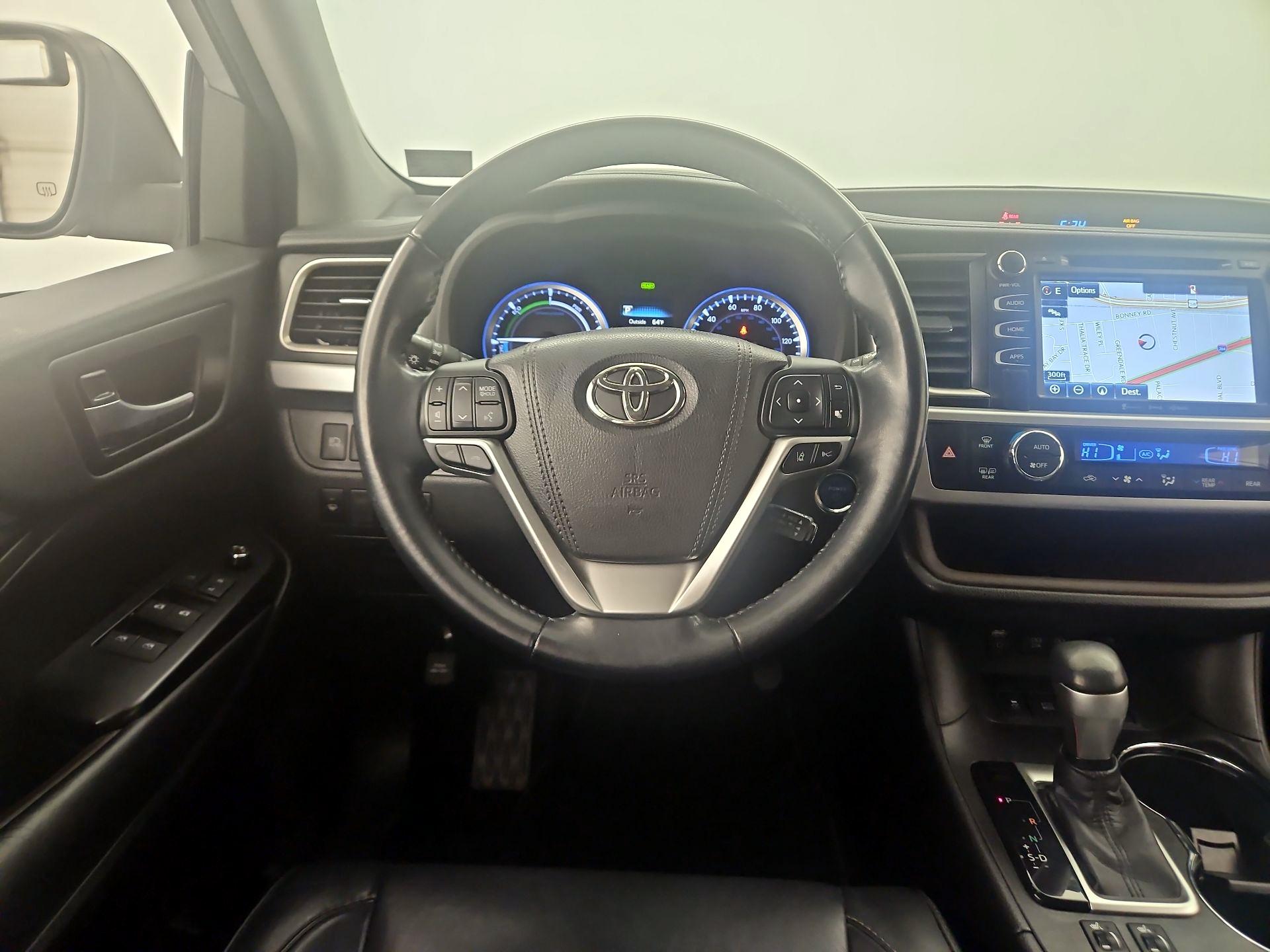 Thumbnail: 2018 Toyota Highlander - 10