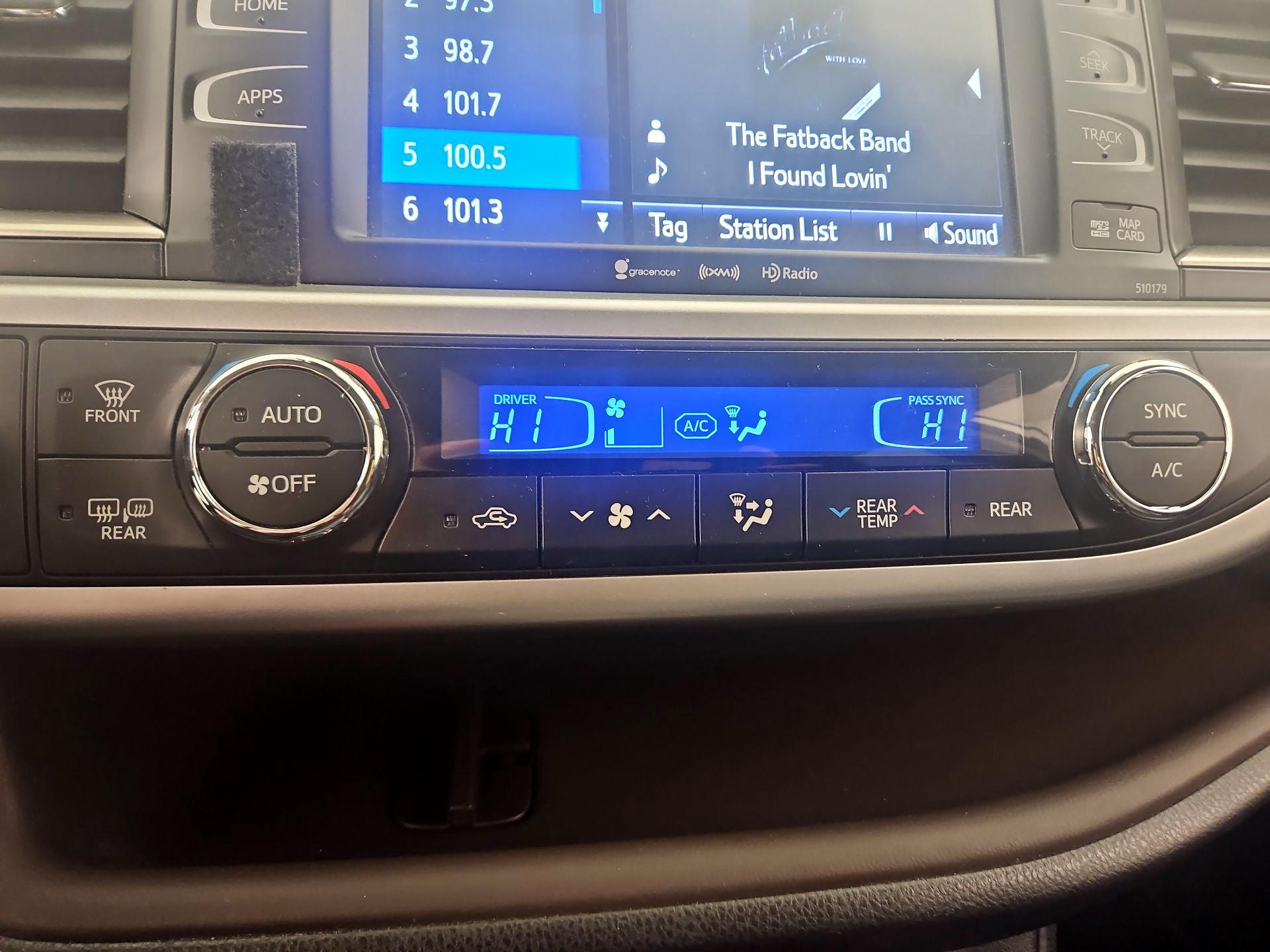 Thumbnail: 2018 Toyota Highlander - 17