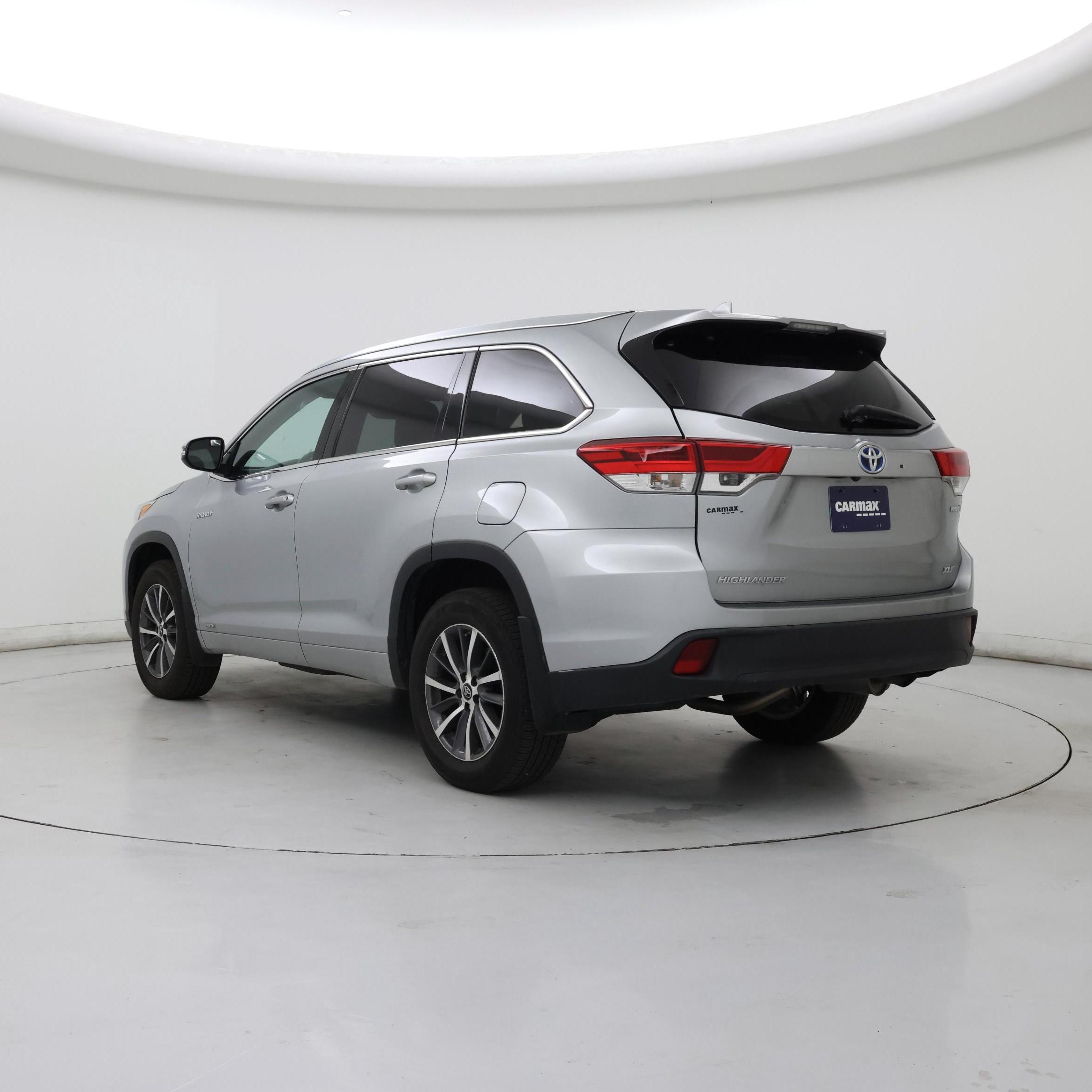 Thumbnail: 2018 Toyota Highlander - 2