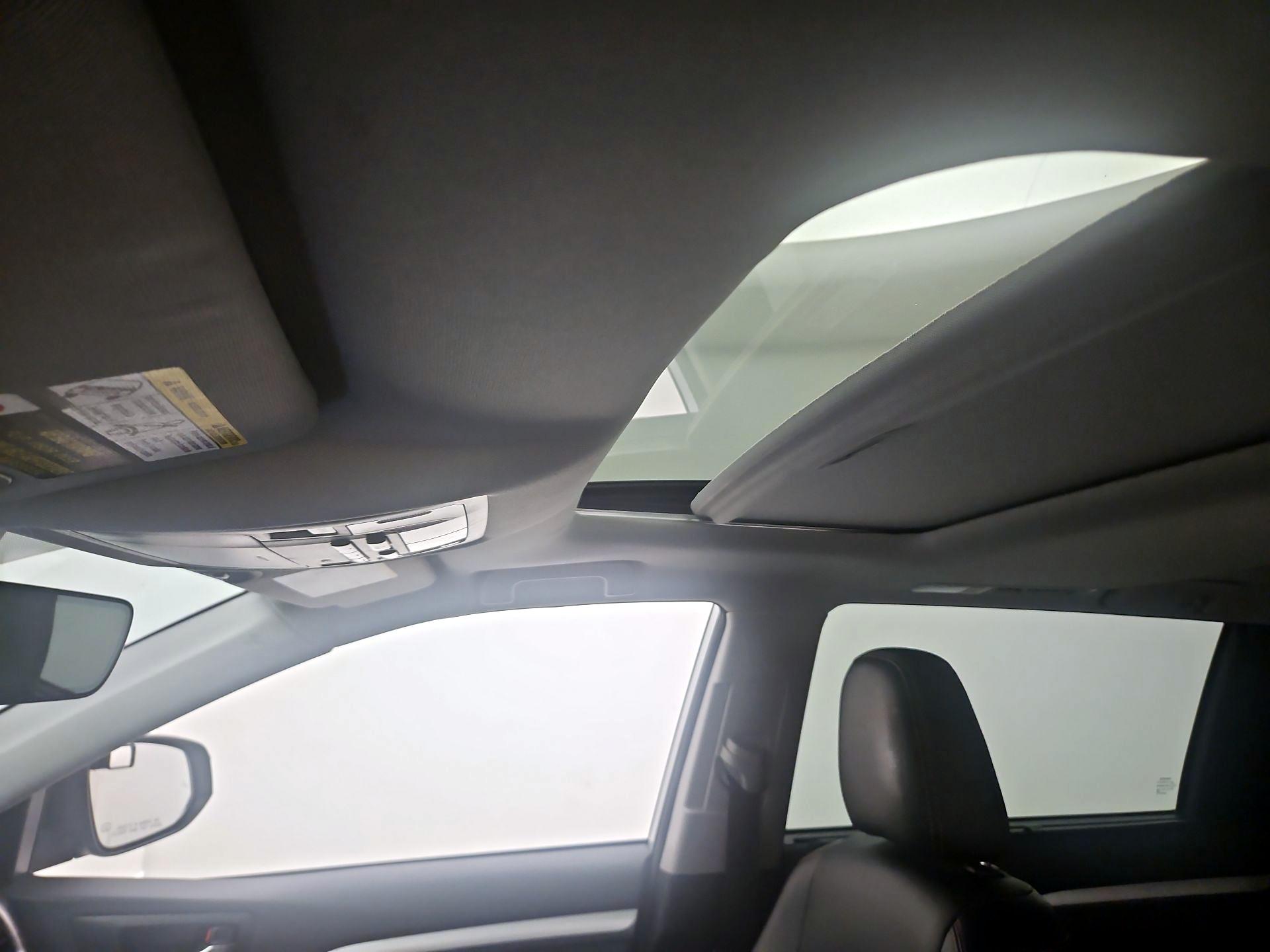 Thumbnail: 2018 Toyota Highlander - 20