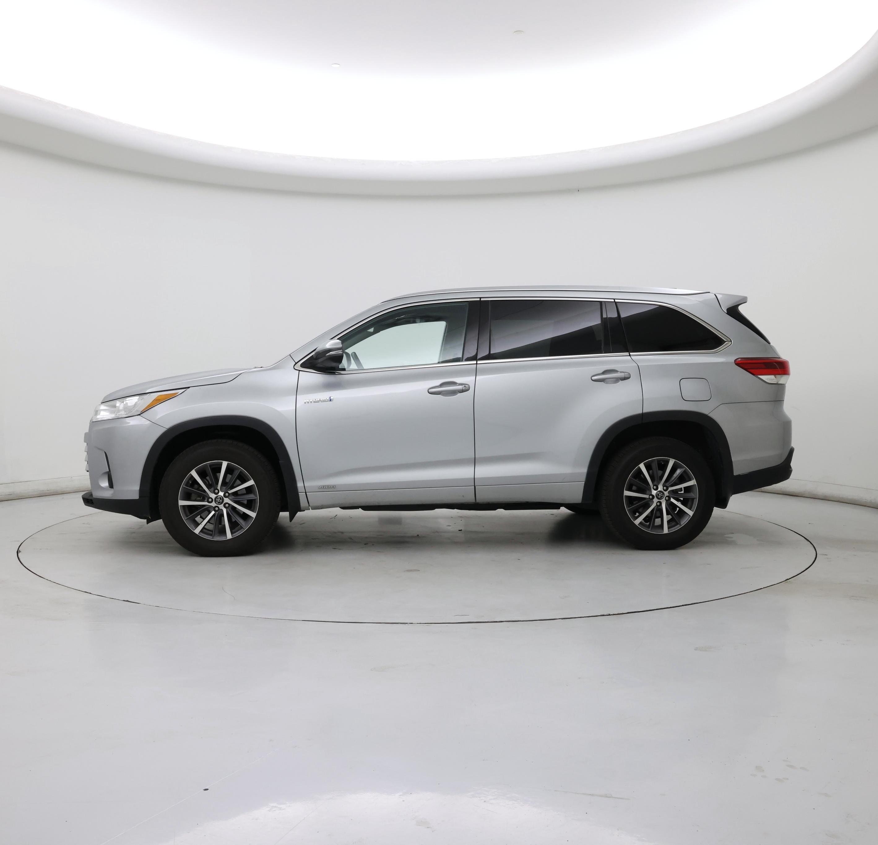Thumbnail: 2018 Toyota Highlander - 3