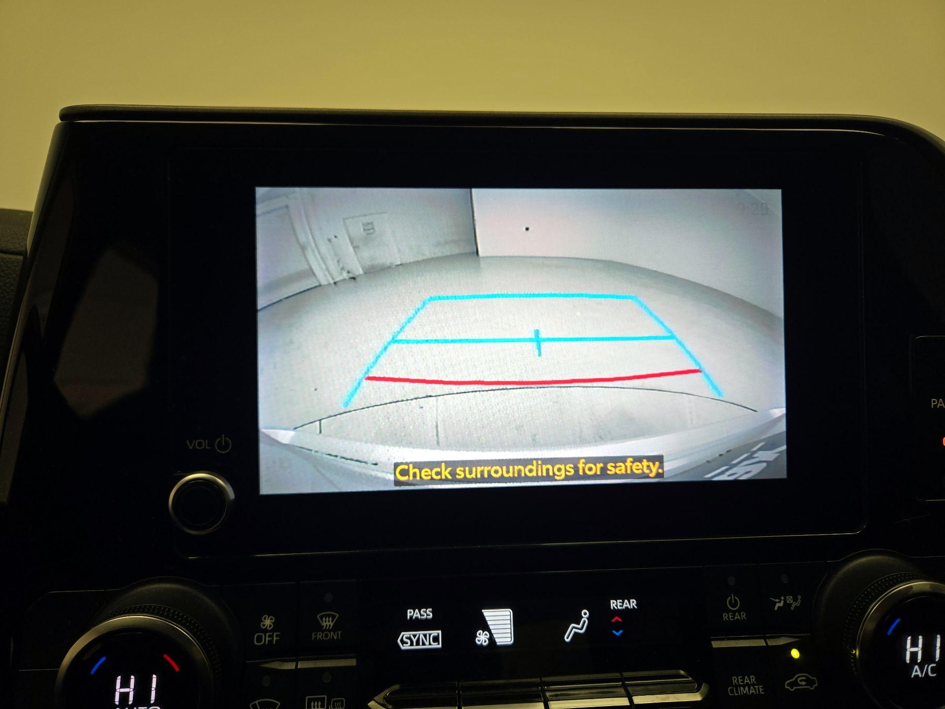 Thumbnail: 2023 Toyota Highlander - 14