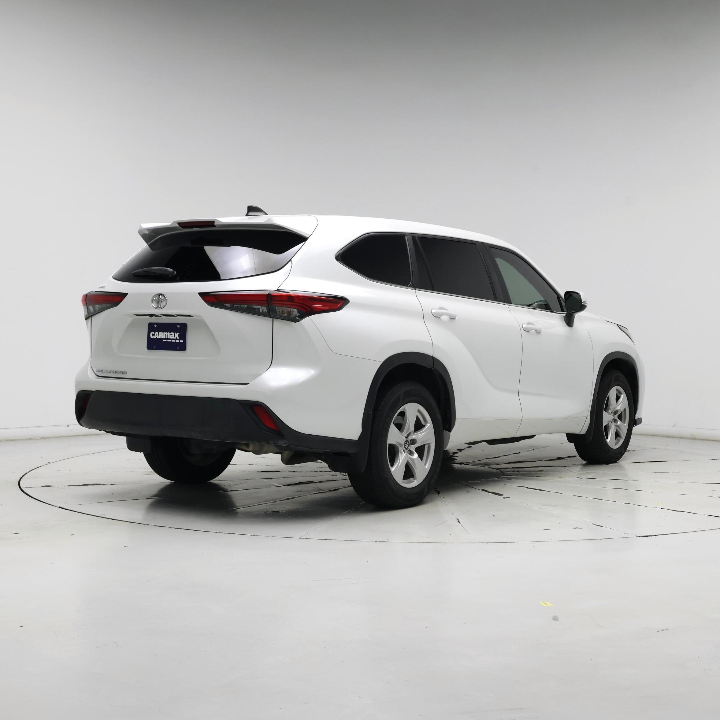 Thumbnail: 2023 Toyota Highlander - 8