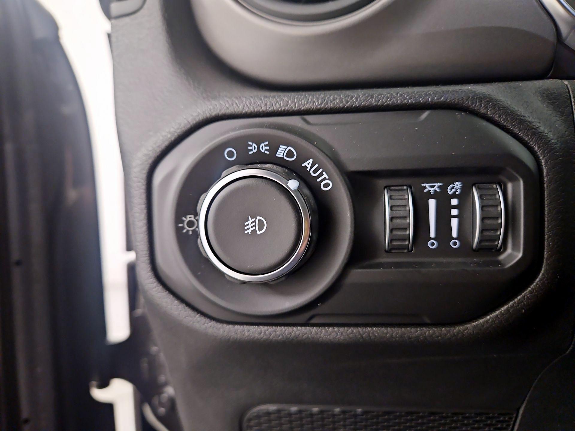 Thumbnail: 2021 Jeep Wrangler - 13