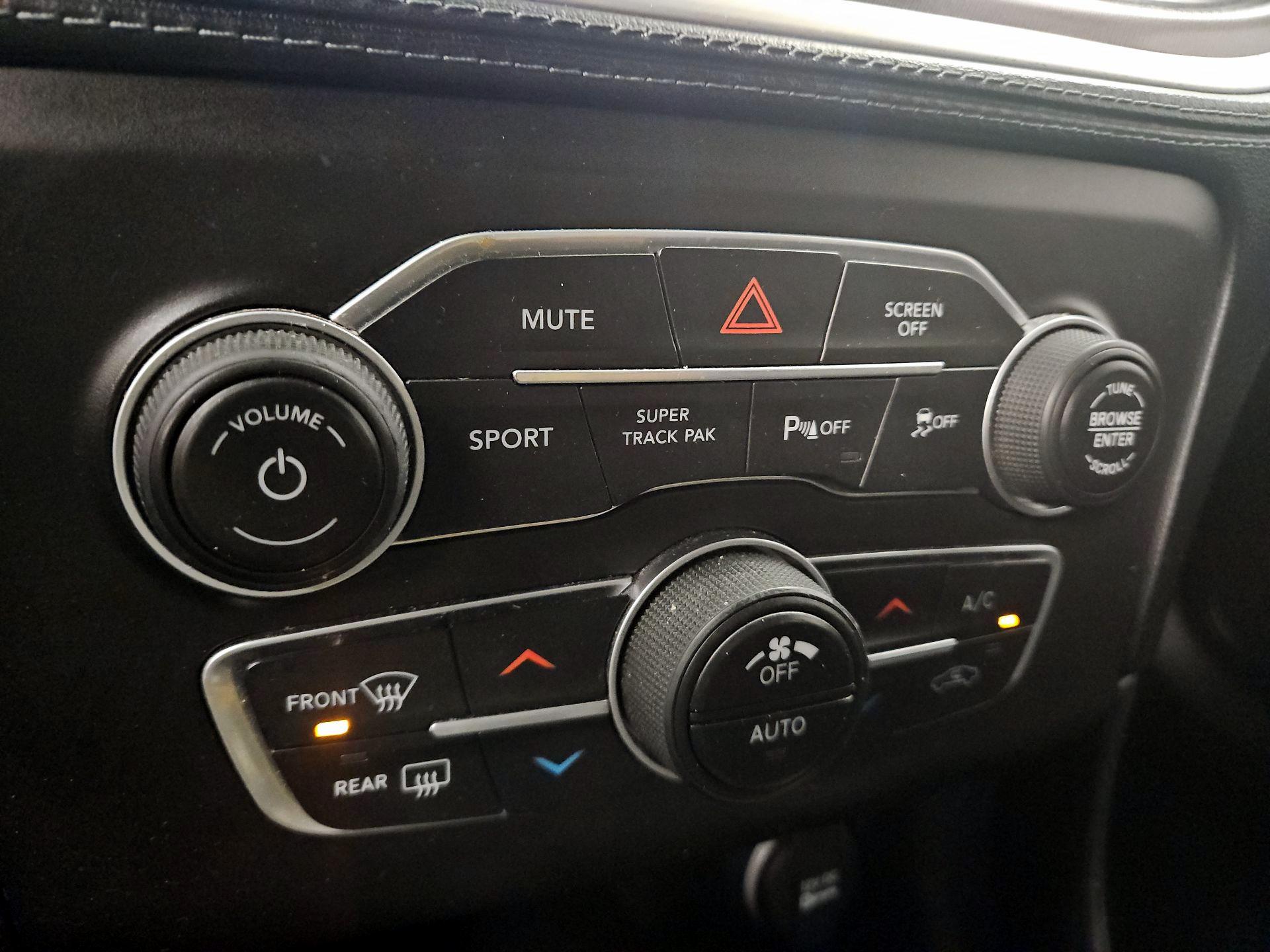 Thumbnail: 2021 Dodge Charger - 16