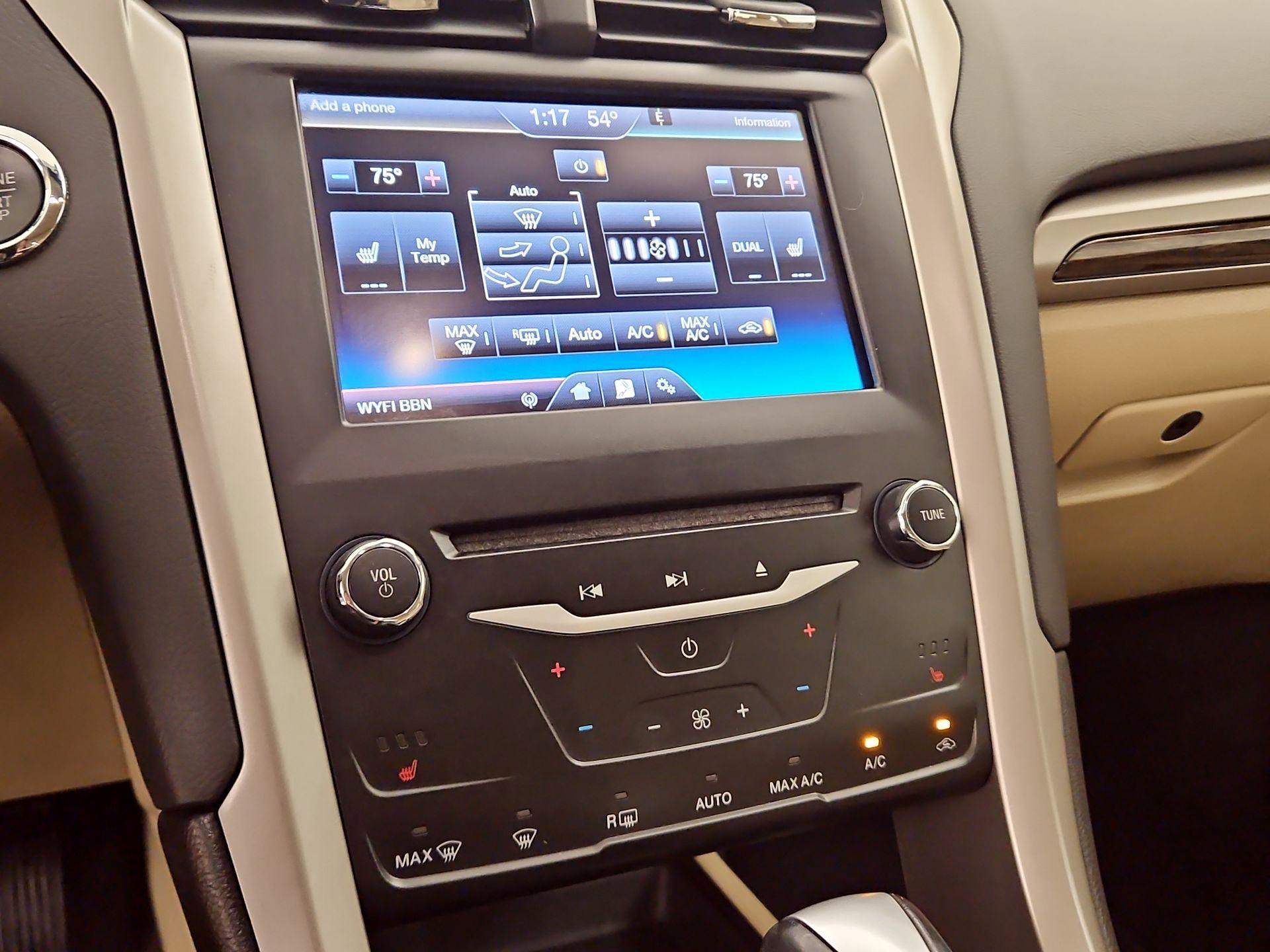 Thumbnail: 2014 Ford Fusion - 16