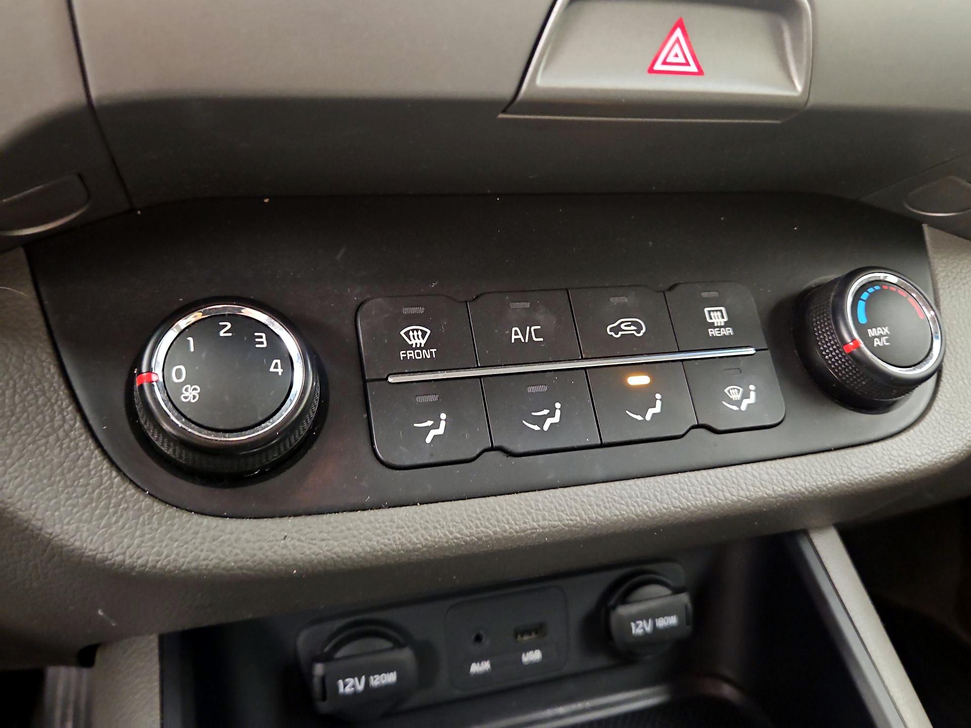 Thumbnail: 2014 Kia Sportage - 16