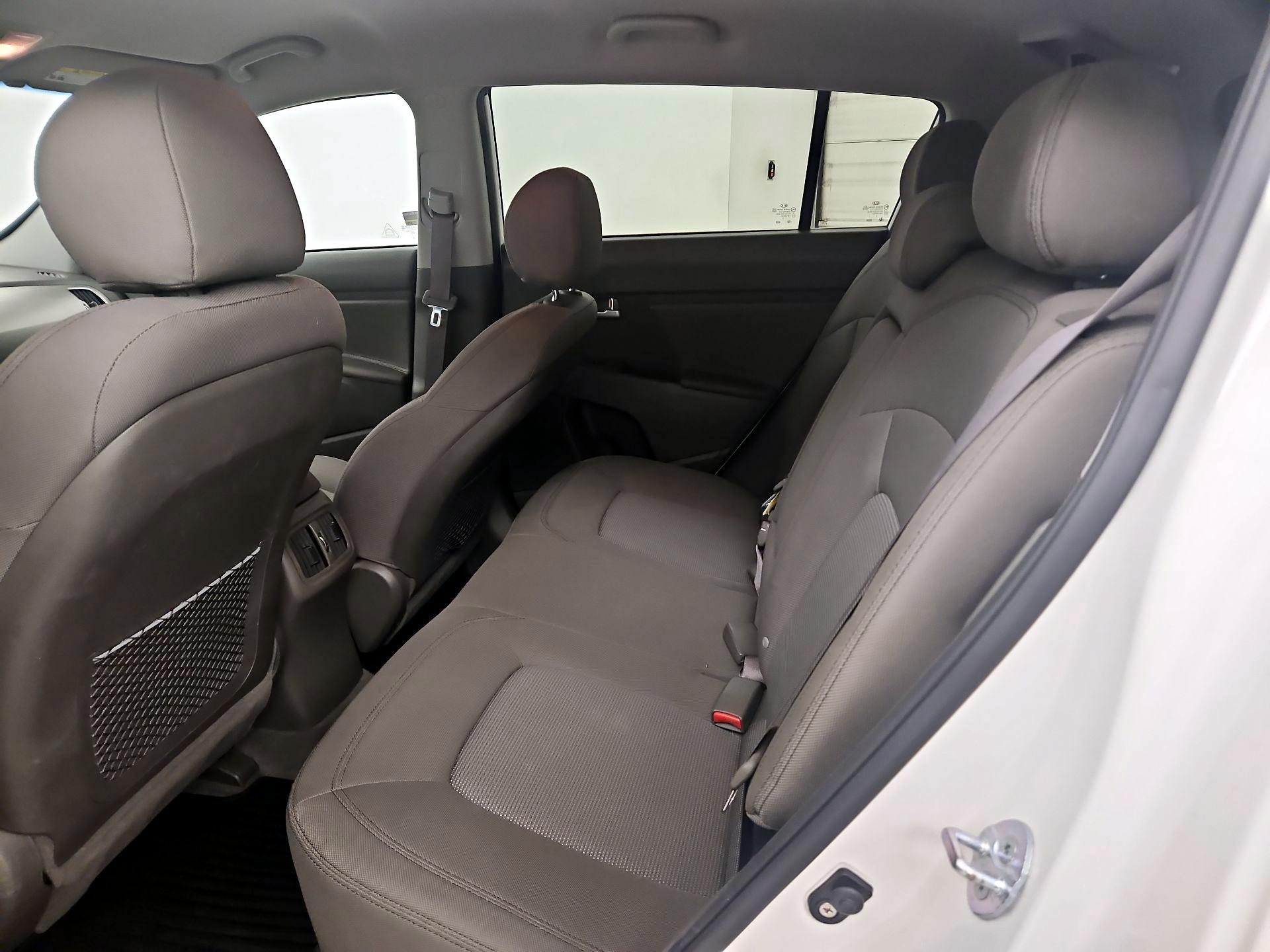 Thumbnail: 2014 Kia Sportage - 19