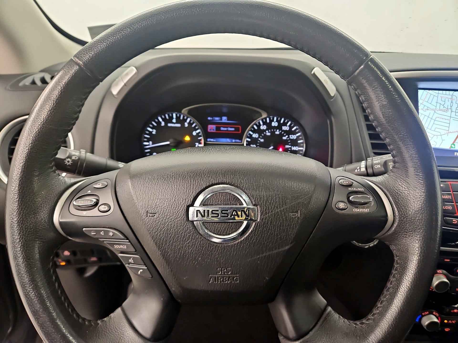 Thumbnail: 2017 Nissan Pathfinder - 10