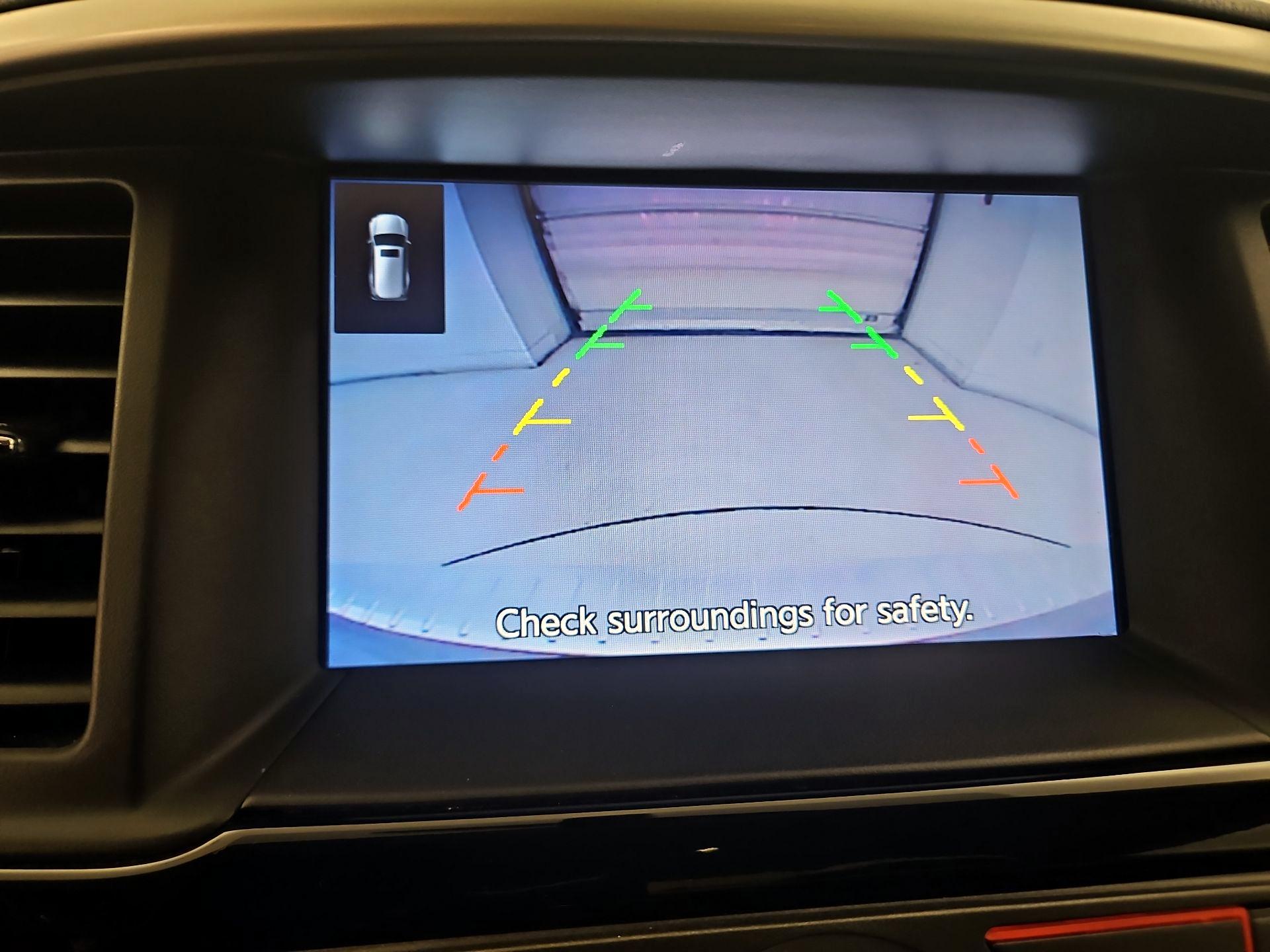 Thumbnail: 2017 Nissan Pathfinder - 15