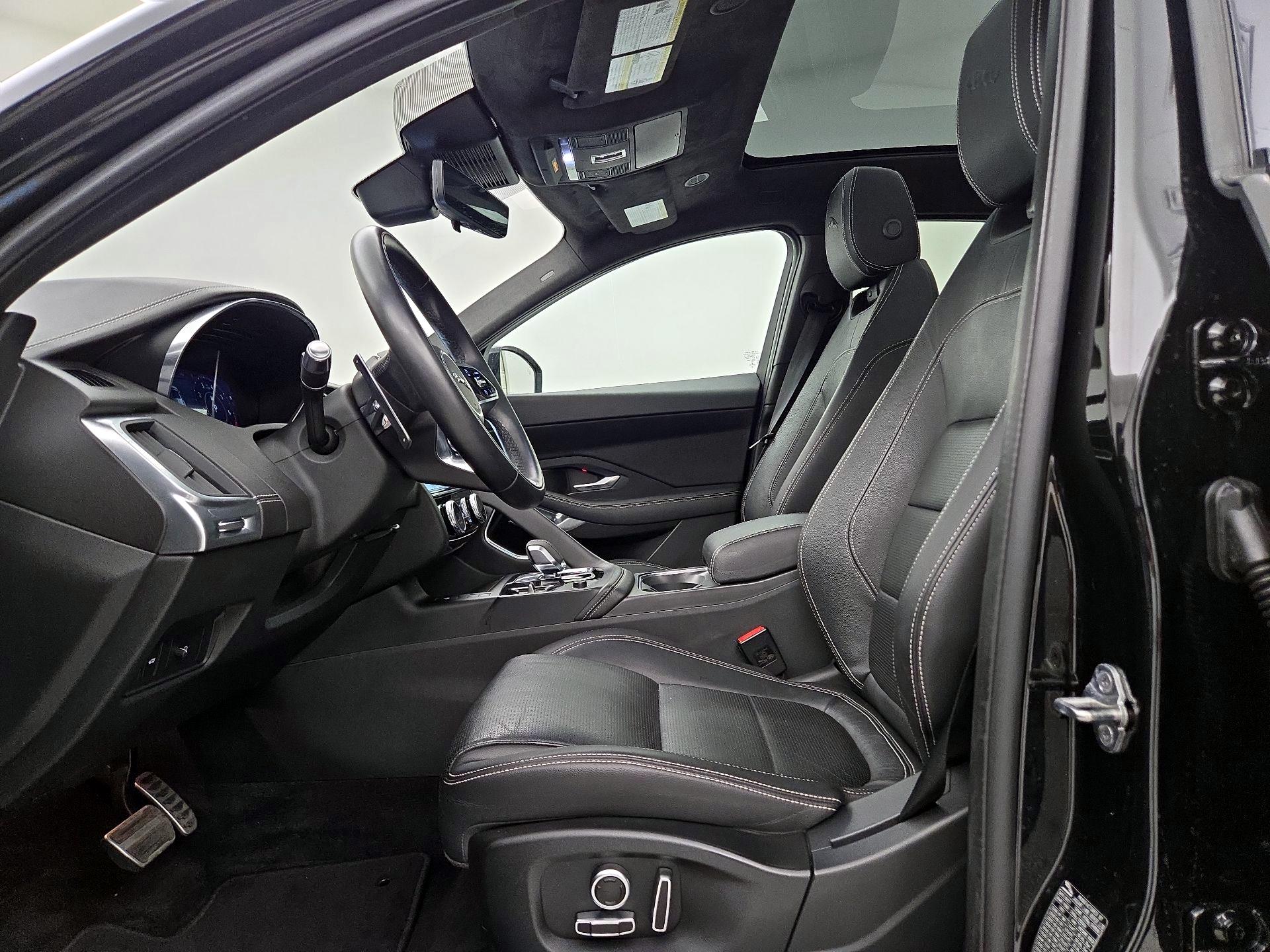 Thumbnail: 2021 Jaguar E-Pace - 11