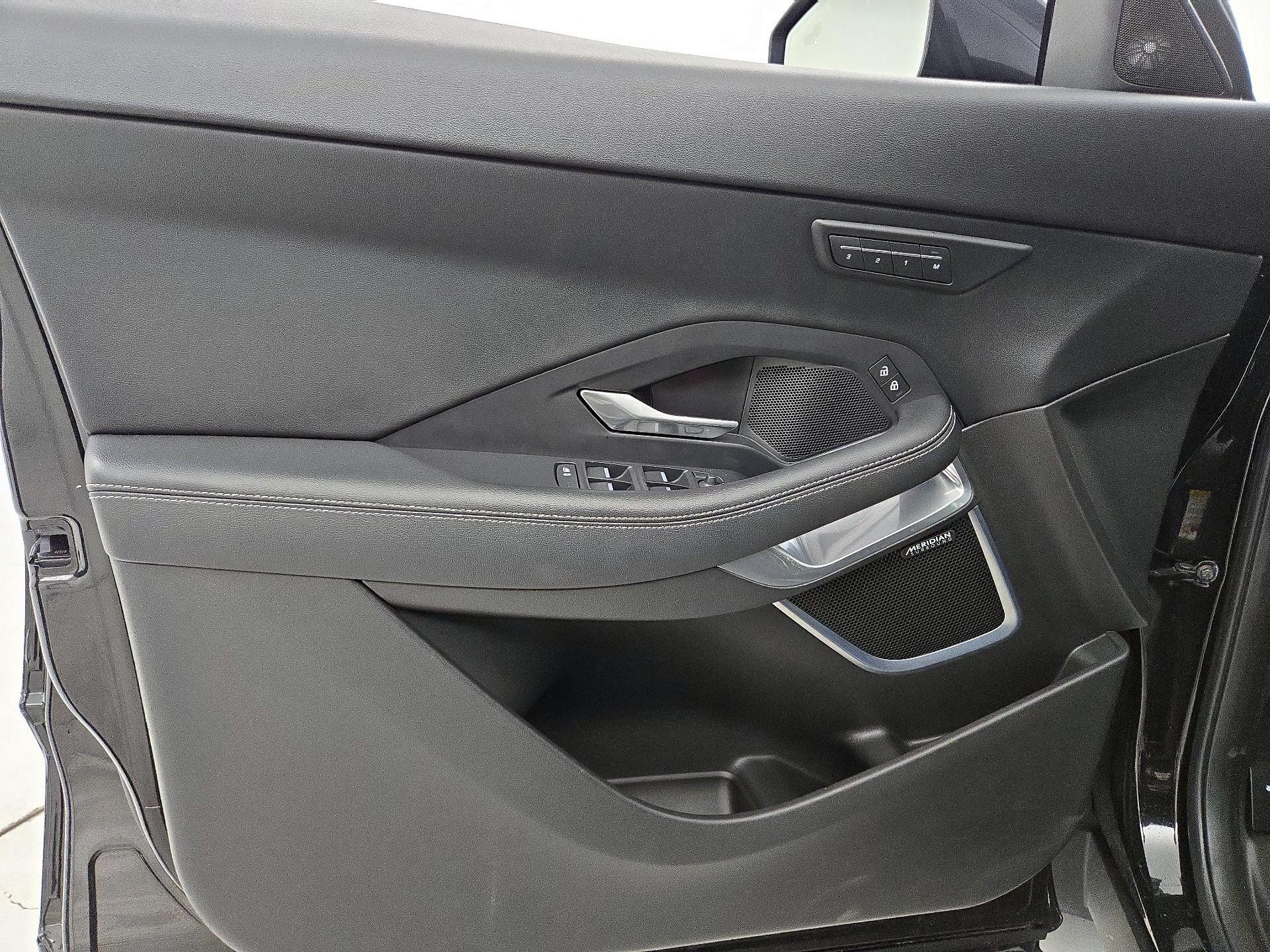 Thumbnail: 2021 Jaguar E-Pace - 12