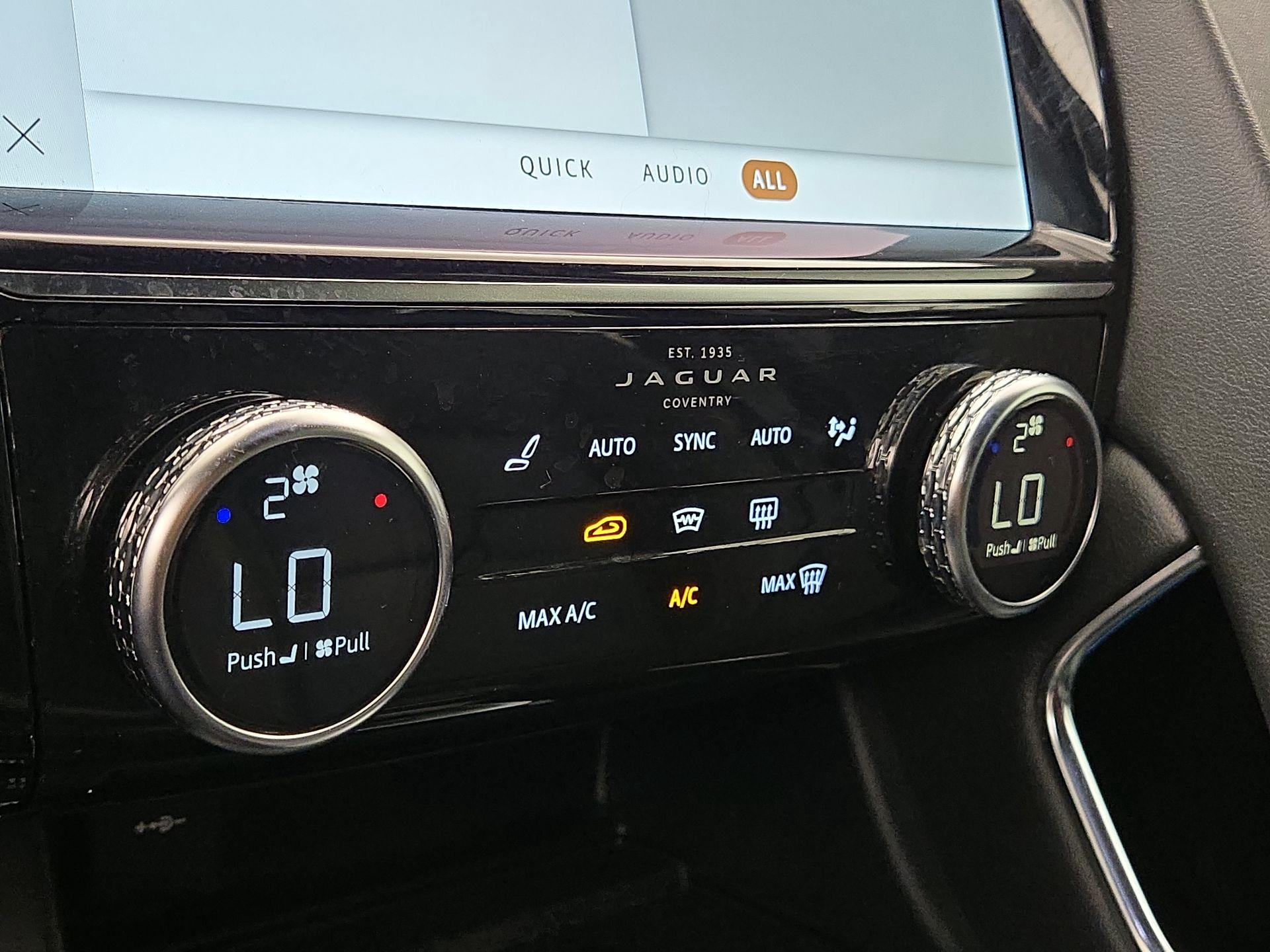 Thumbnail: 2021 Jaguar E-Pace - 16