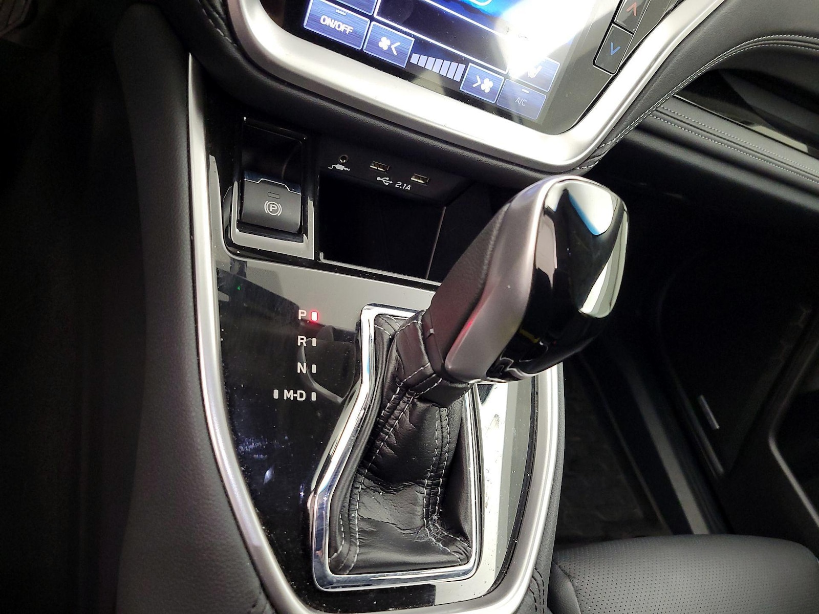 2022 Subaru Outback Limited - Photo 18