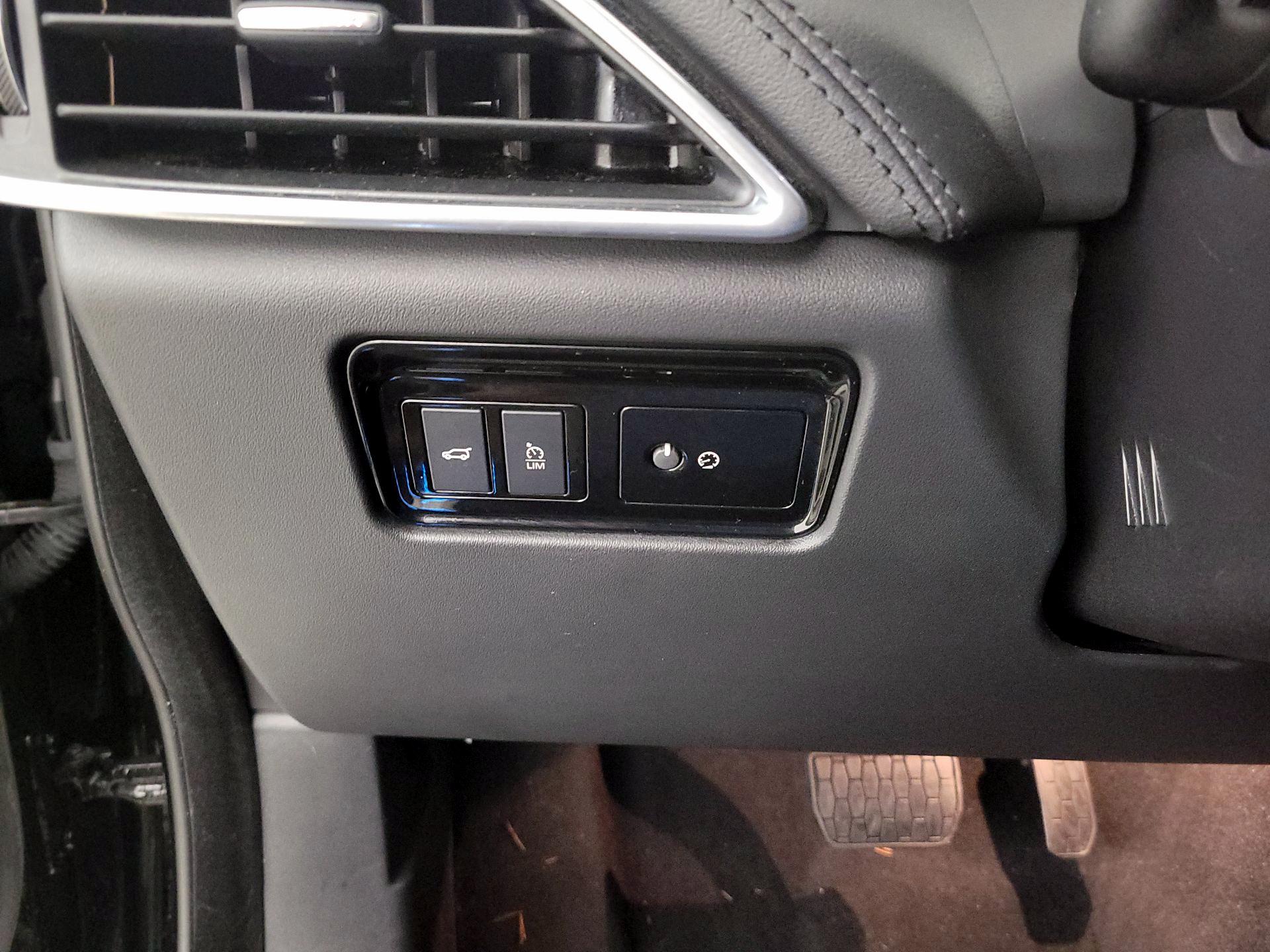 Thumbnail: 2020 Jaguar F-Pace - 13