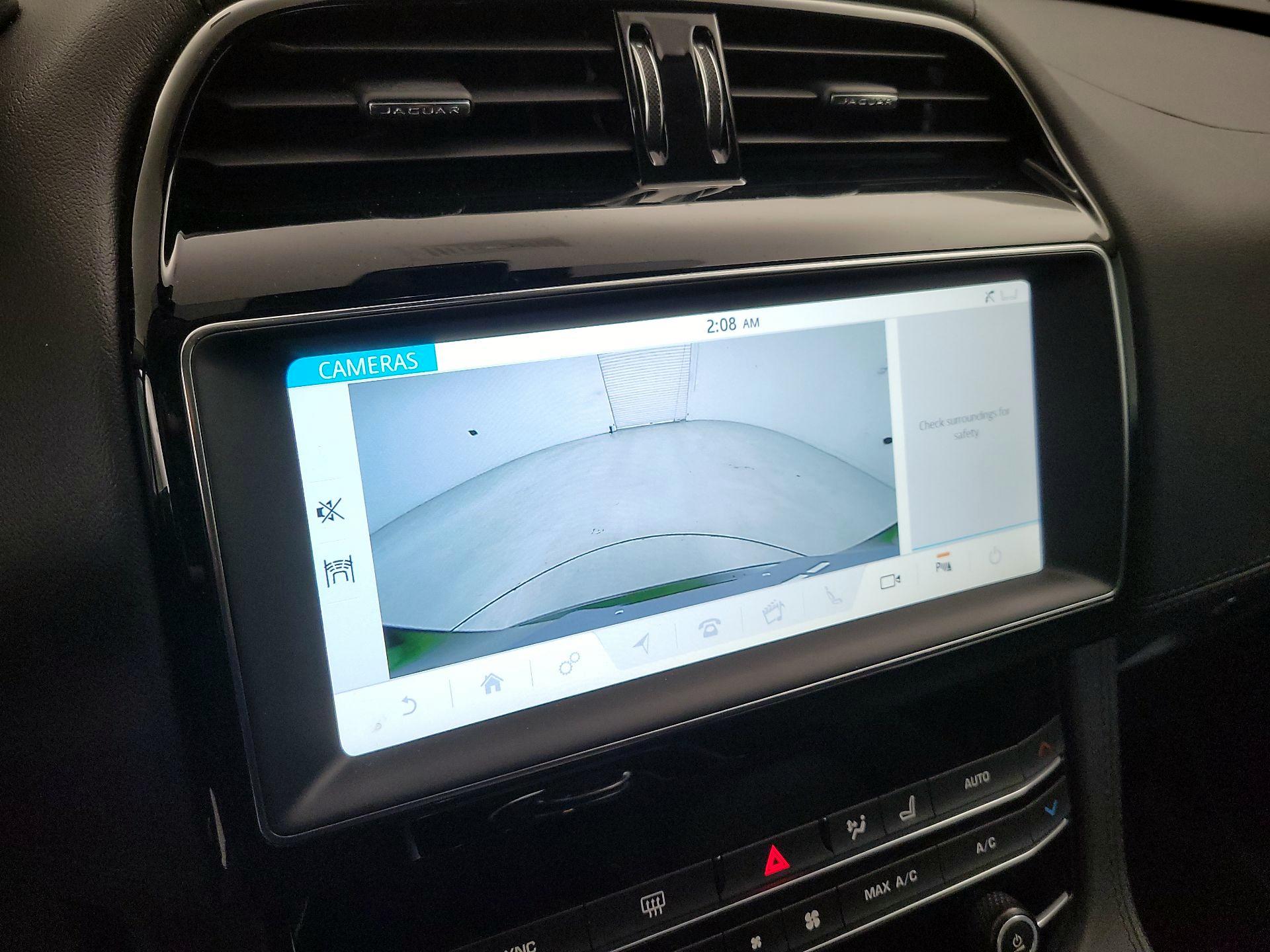 Thumbnail: 2020 Jaguar F-Pace - 15