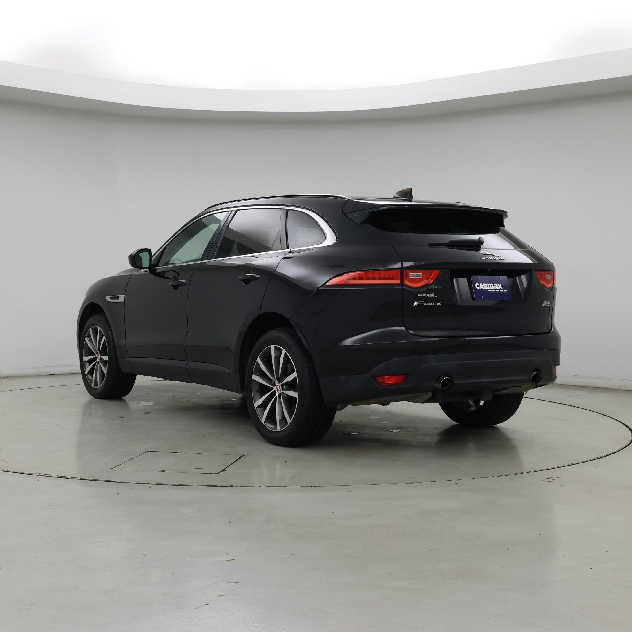 Thumbnail: 2020 Jaguar F-Pace - 2