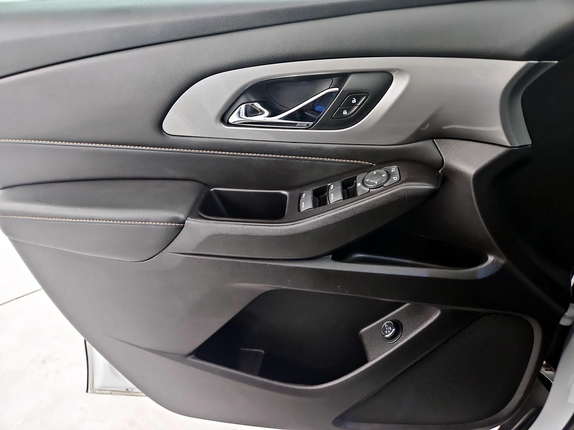 Thumbnail: 2019 Chevrolet Traverse - 12