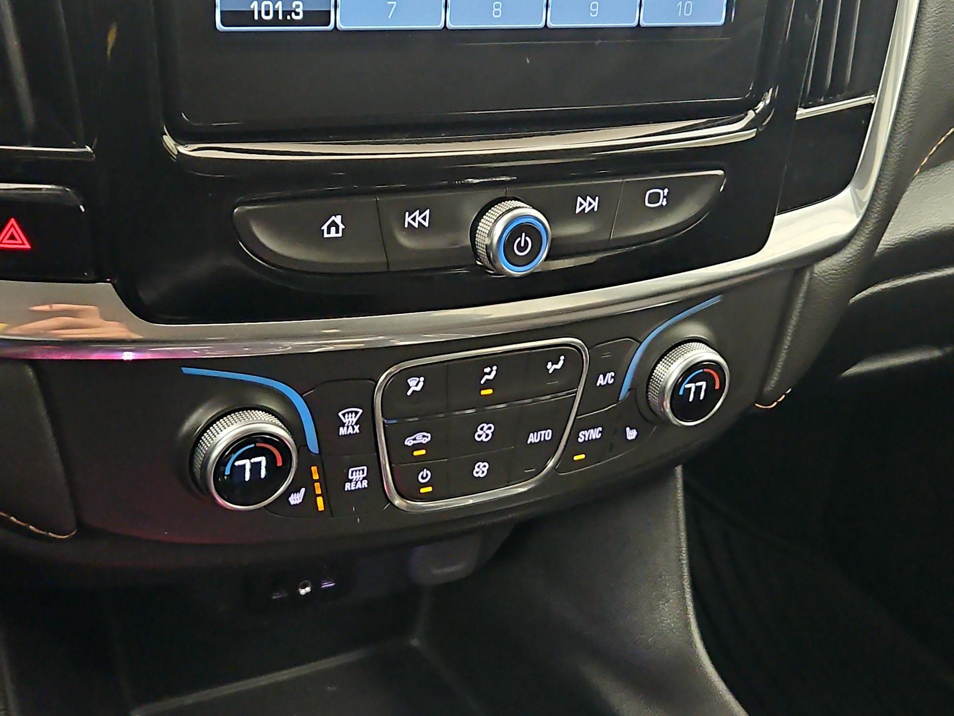 Thumbnail: 2019 Chevrolet Traverse - 16