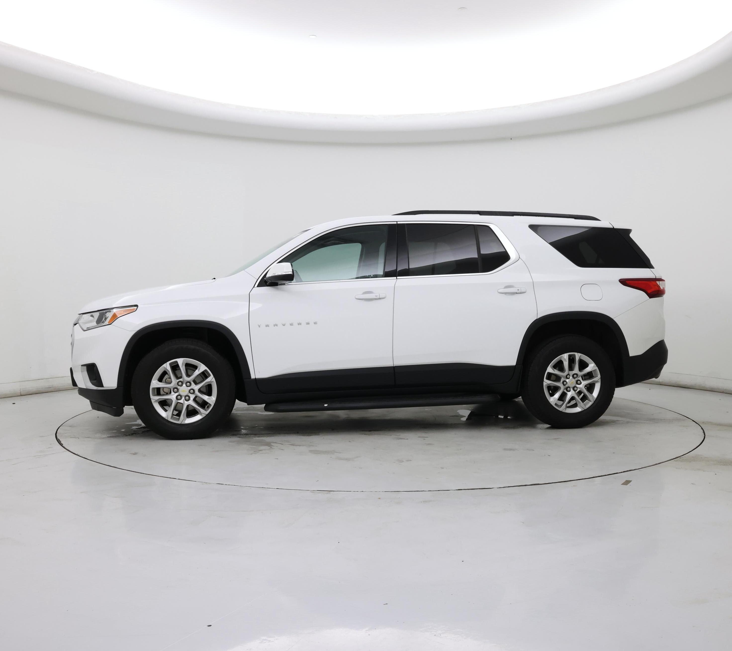 Thumbnail: 2019 Chevrolet Traverse - 3