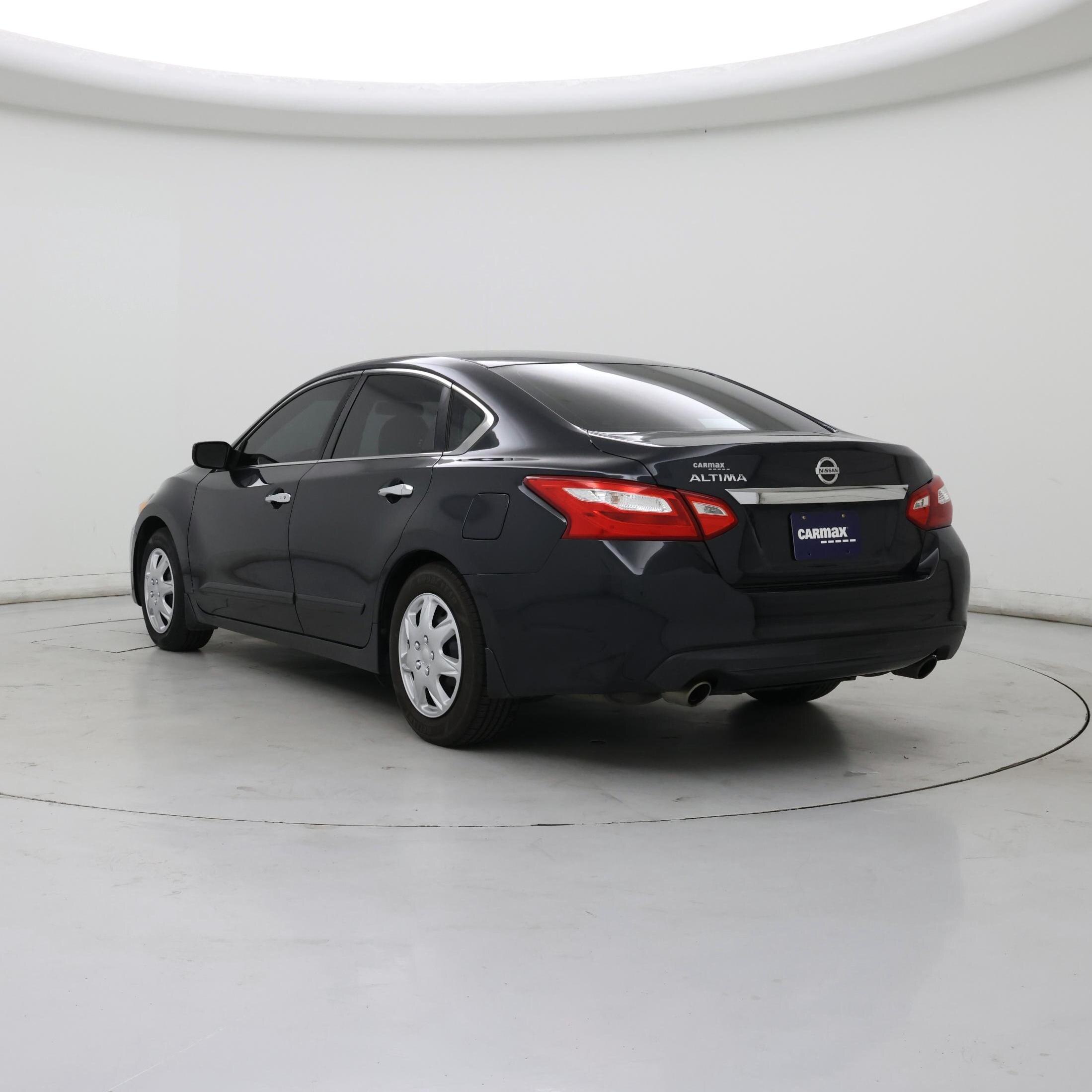 Thumbnail: 2017 Nissan Altima - 2