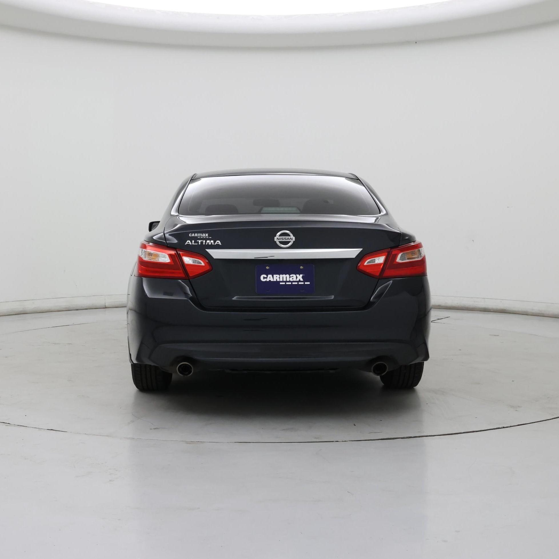 Thumbnail: 2017 Nissan Altima - 6