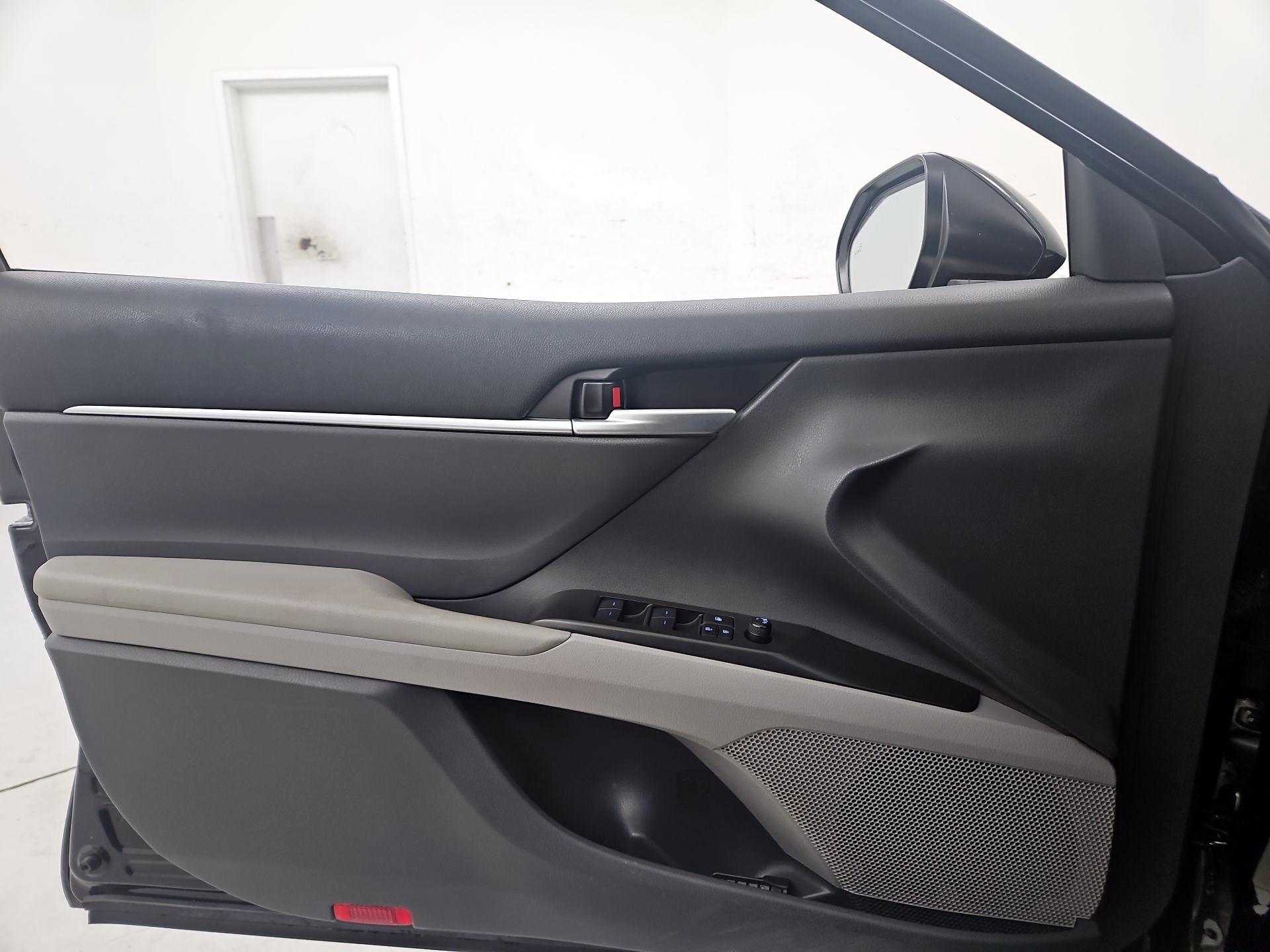 Thumbnail: 2023 Toyota Camry - 12